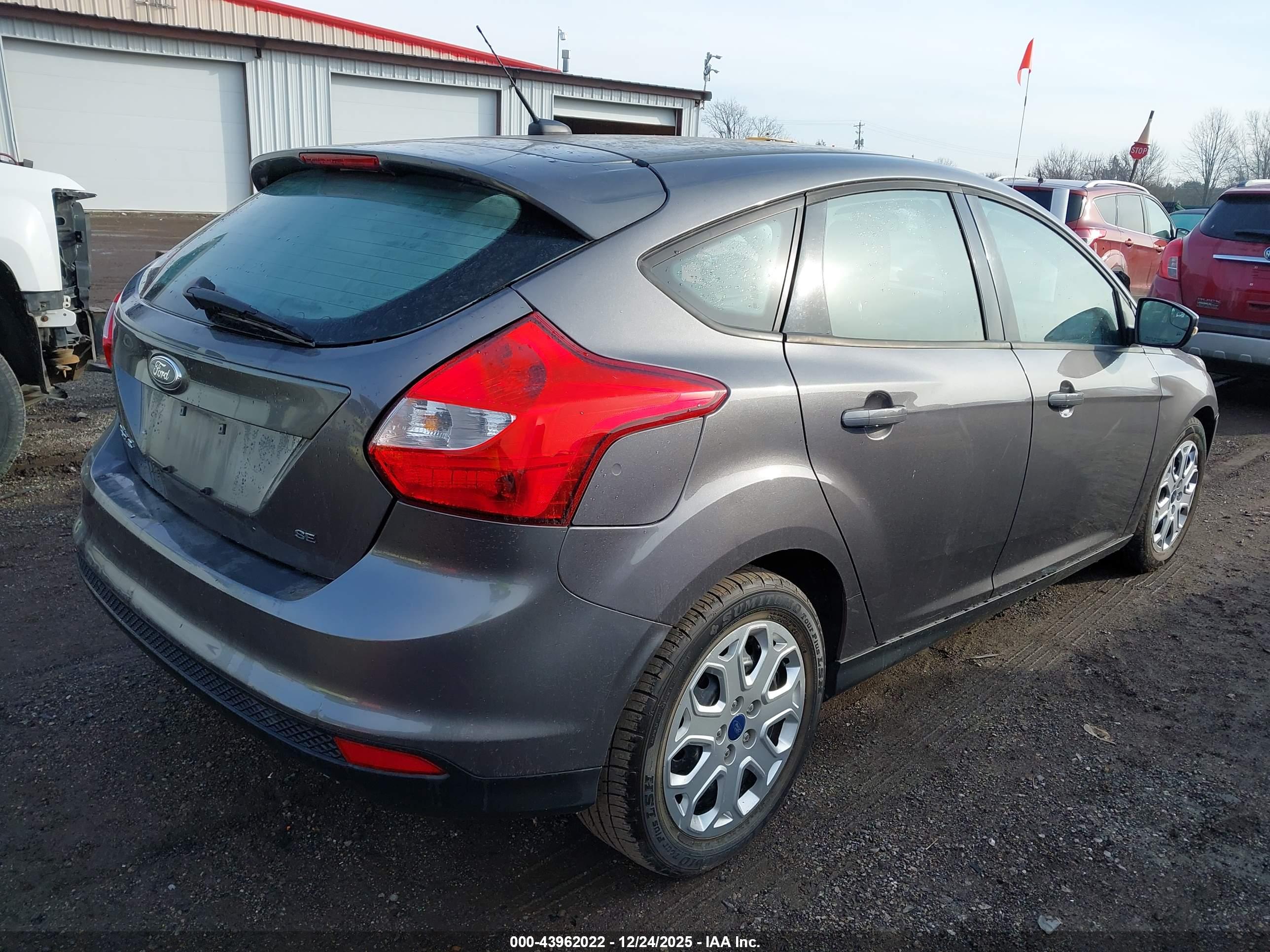 FORD FOCUS image 4