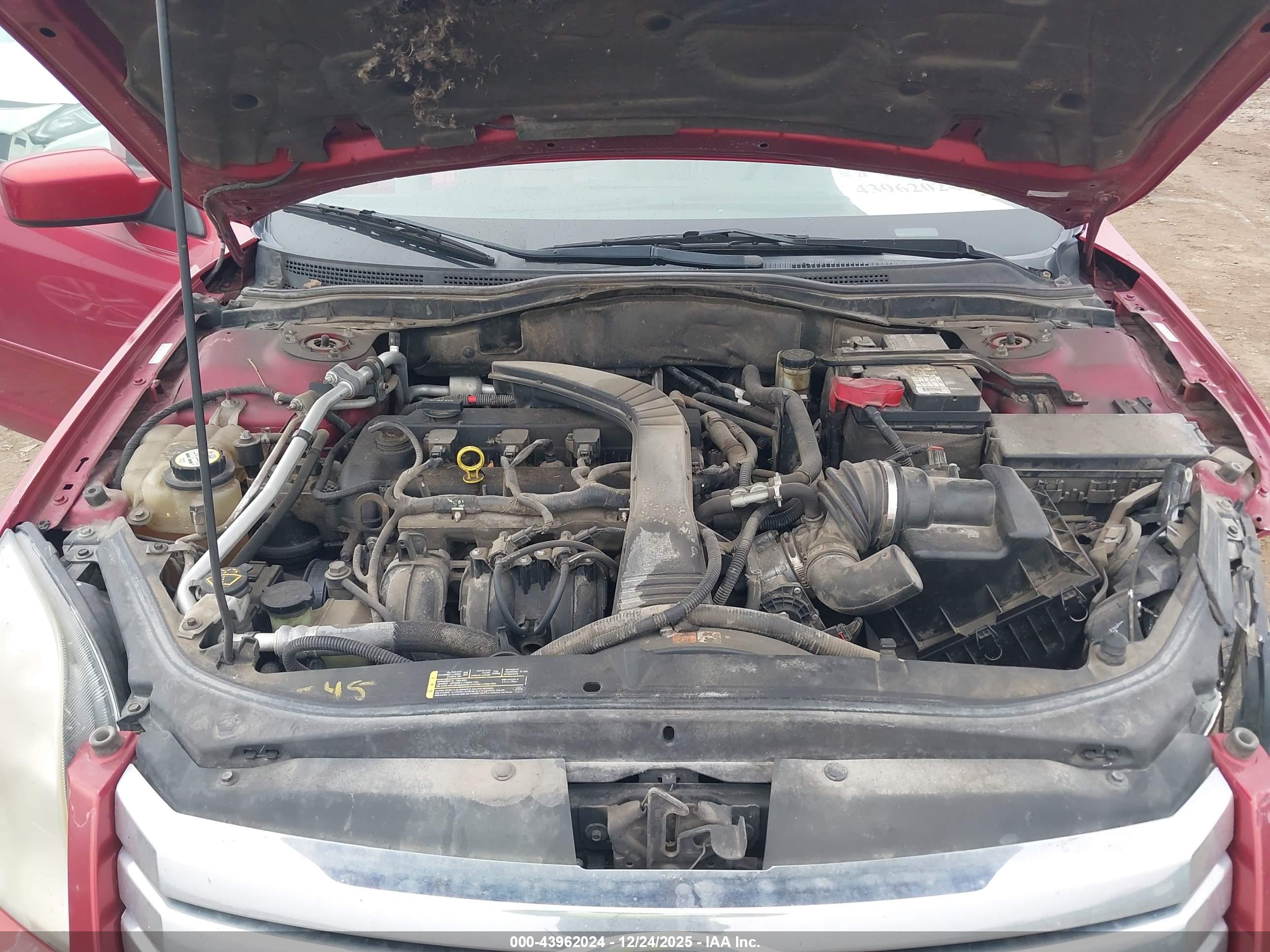 FORD FUSION image 10