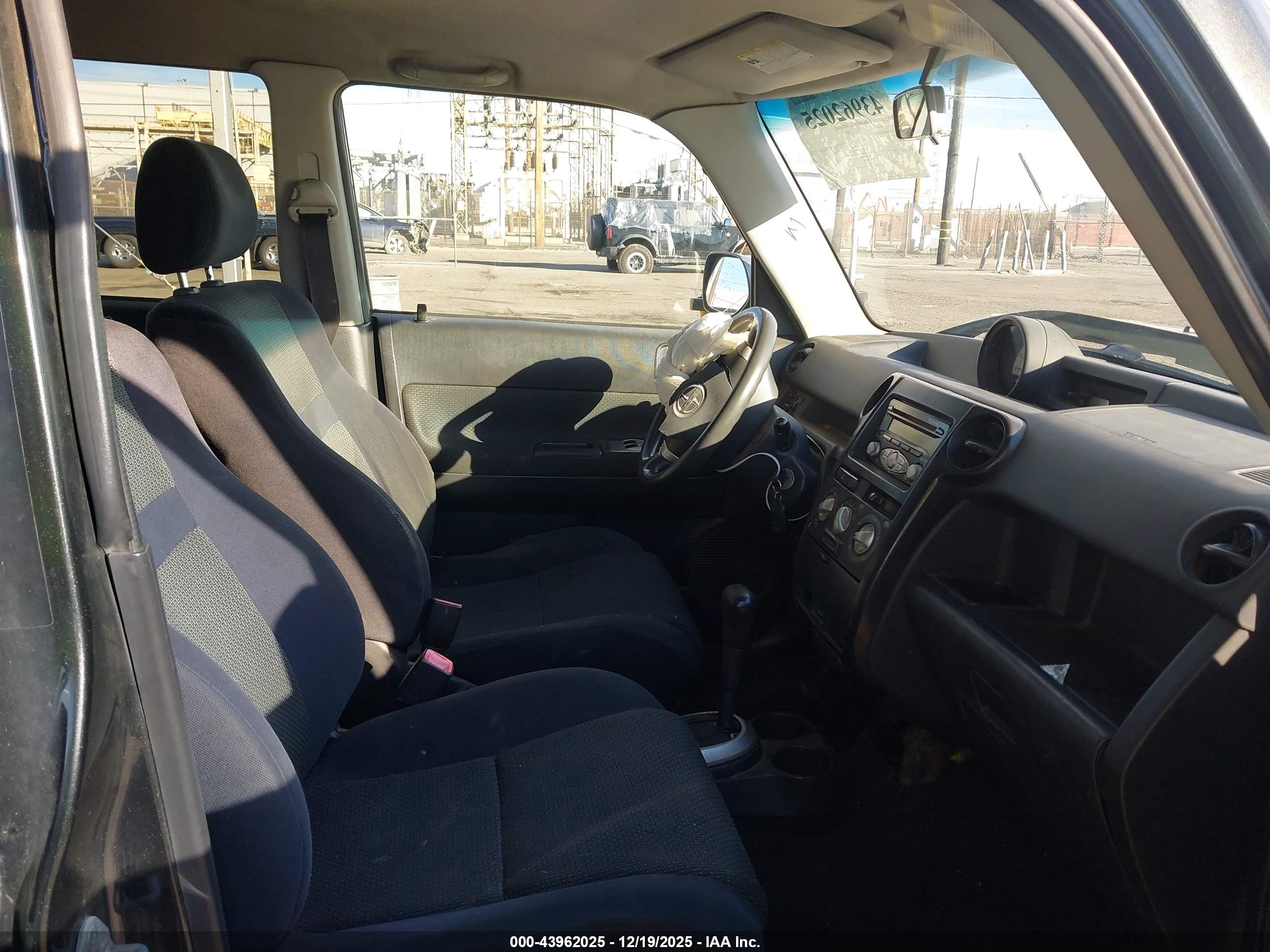SCION XB image 5
