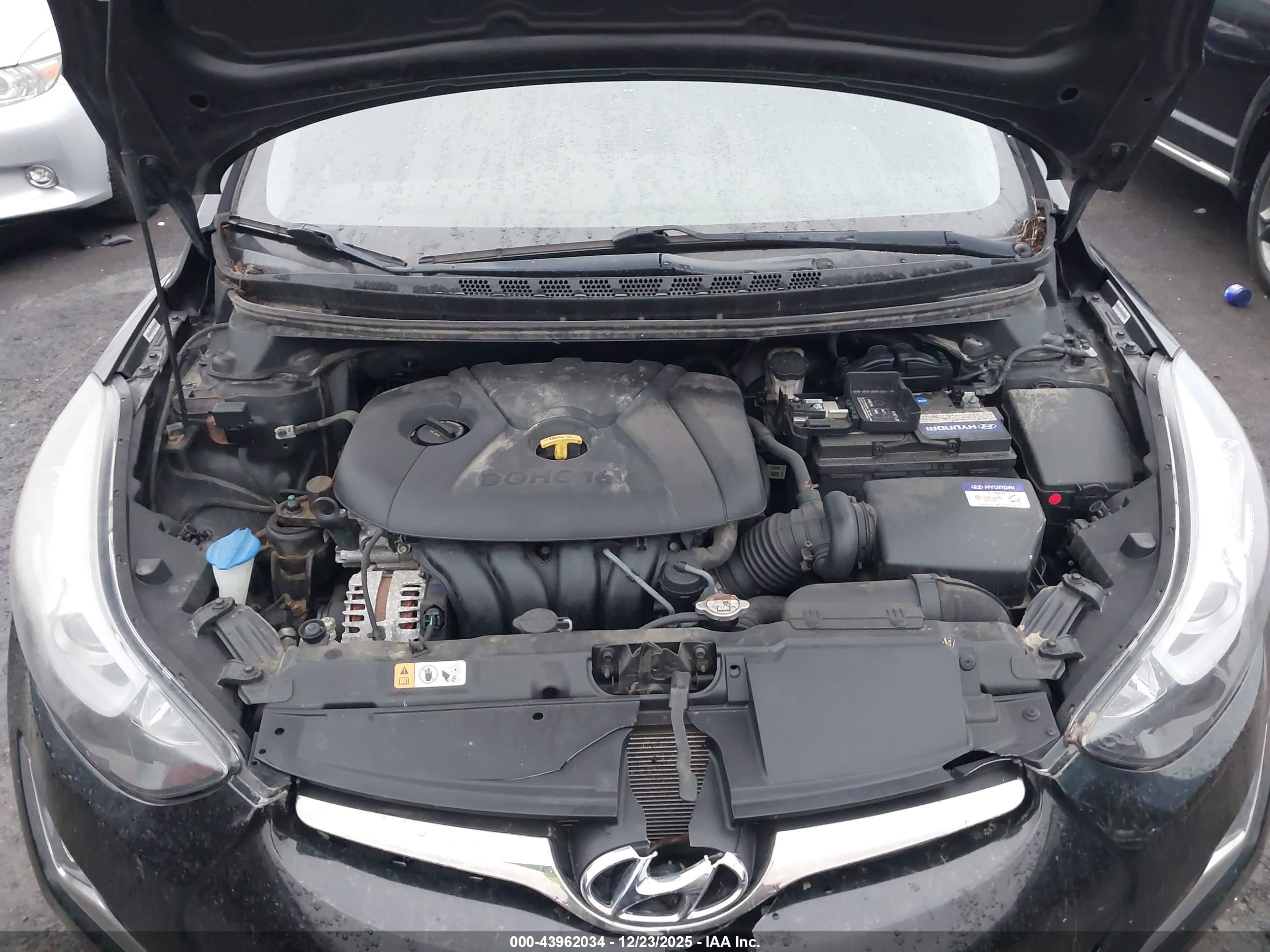 HYUNDAI ELANTRA image 10