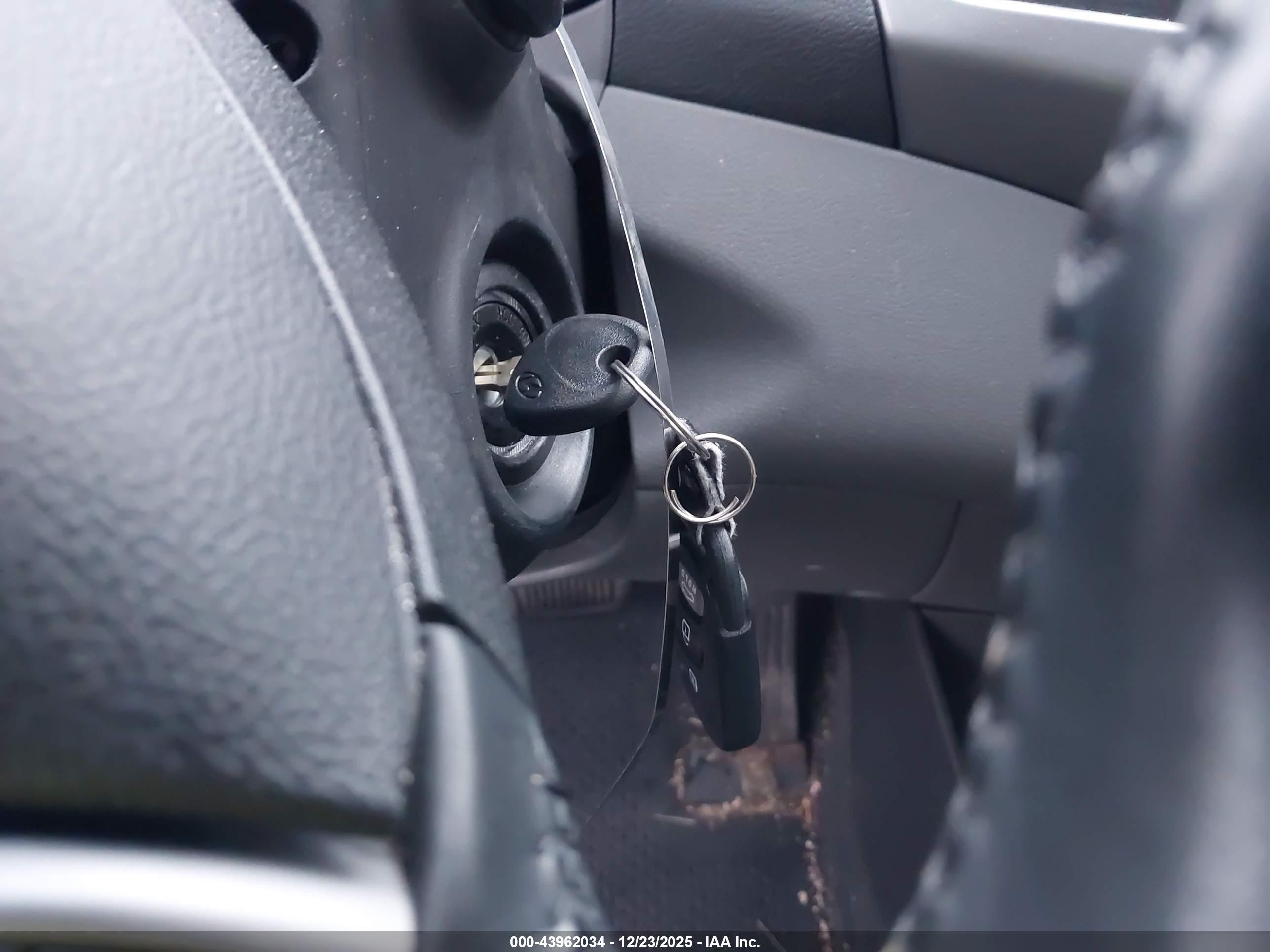 HYUNDAI ELANTRA image 11