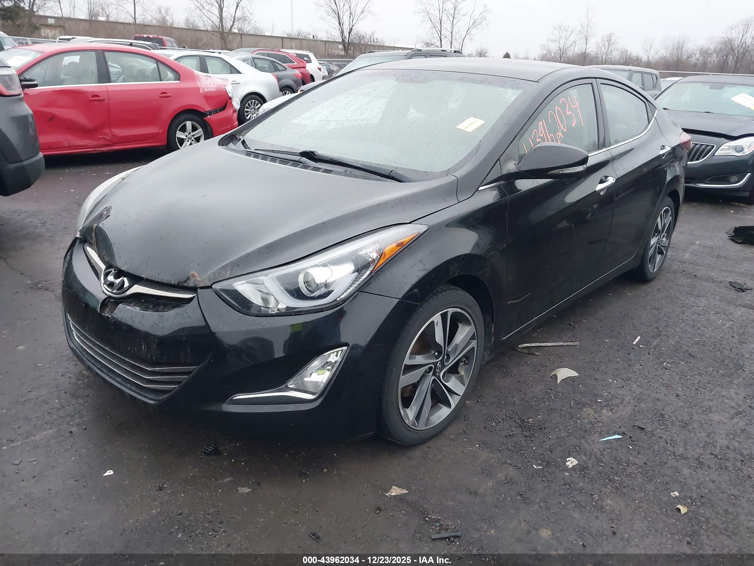 HYUNDAI ELANTRA image 2