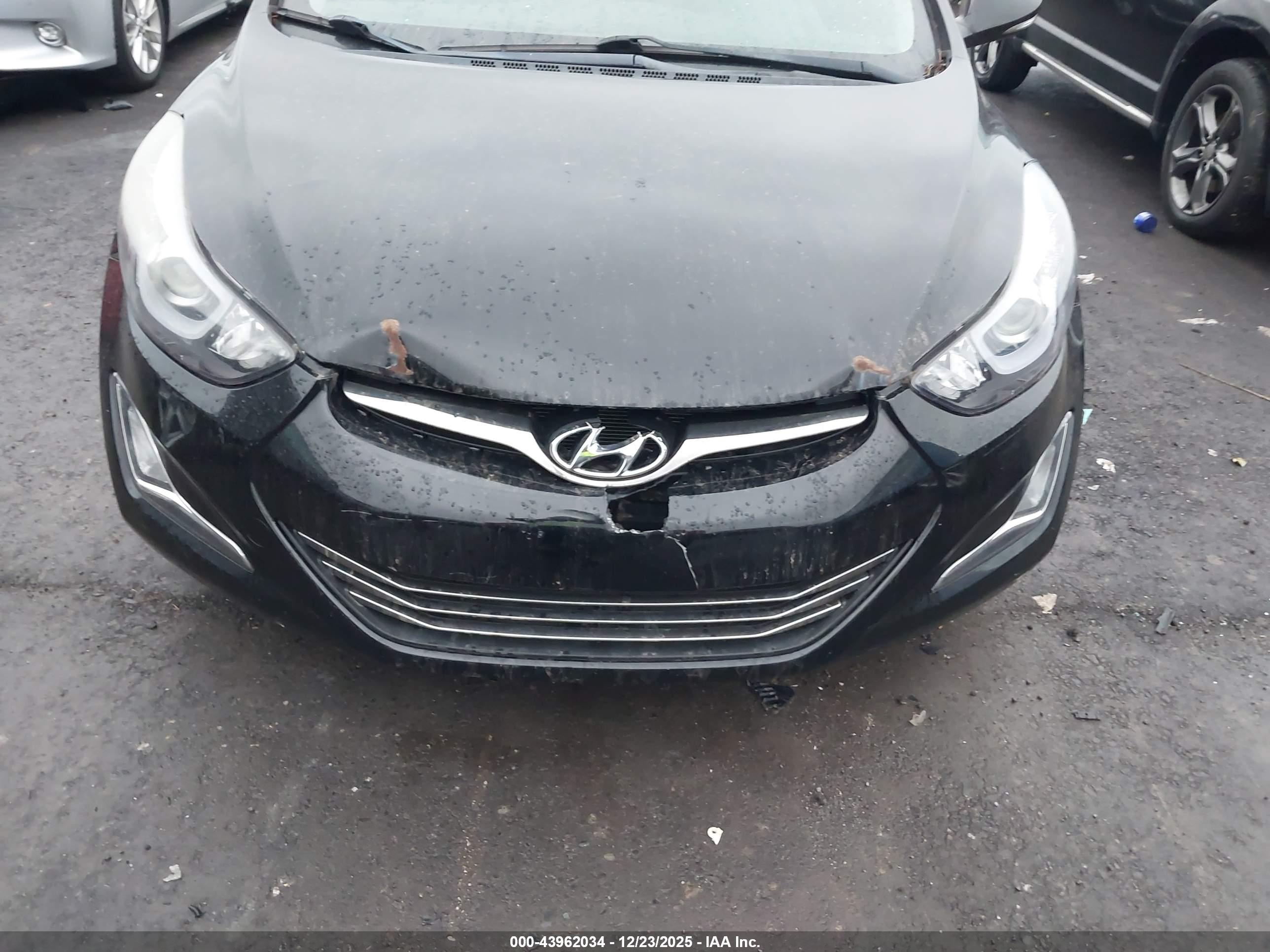 HYUNDAI ELANTRA image 6