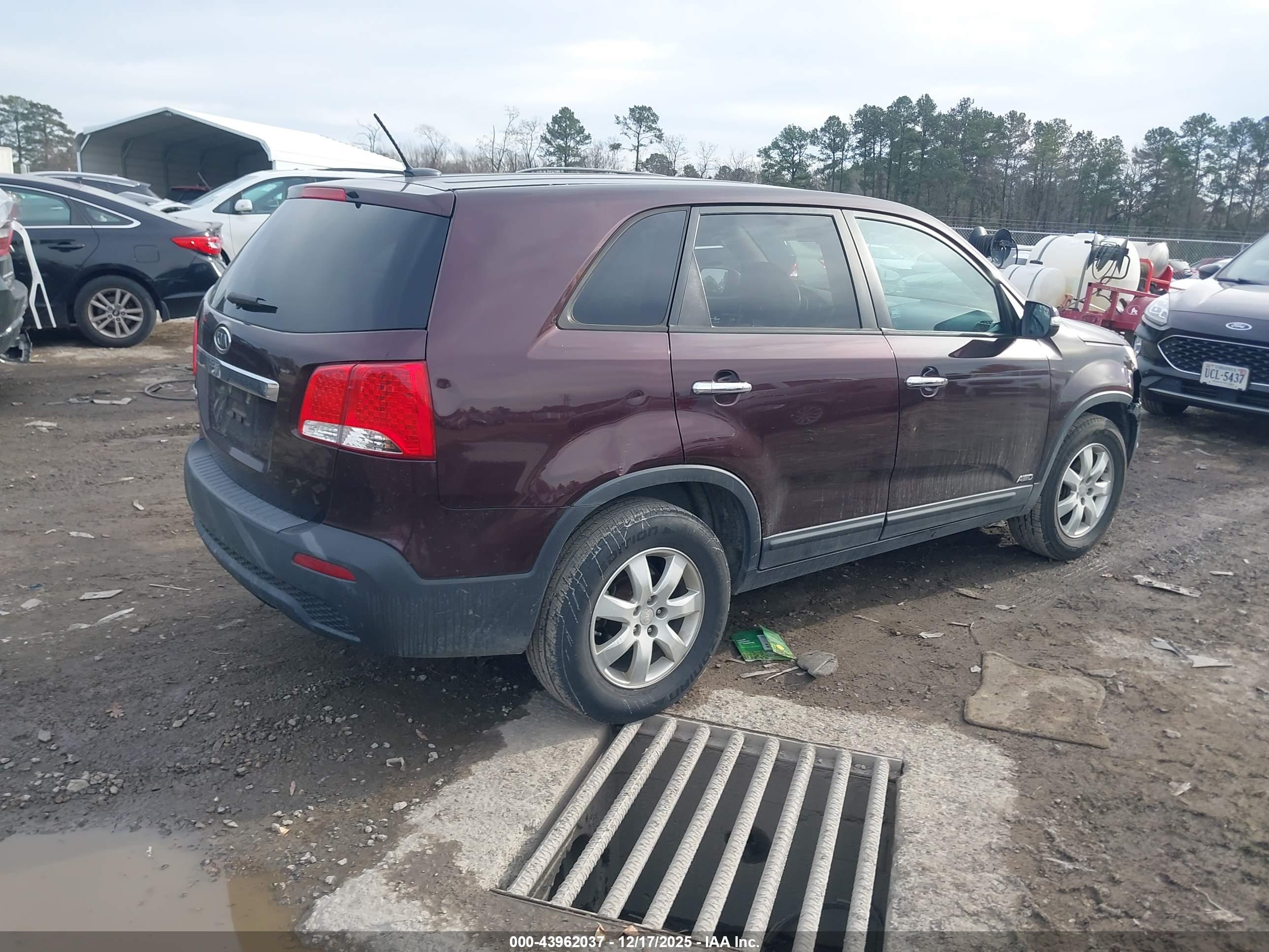 KIA SORENTO image 4