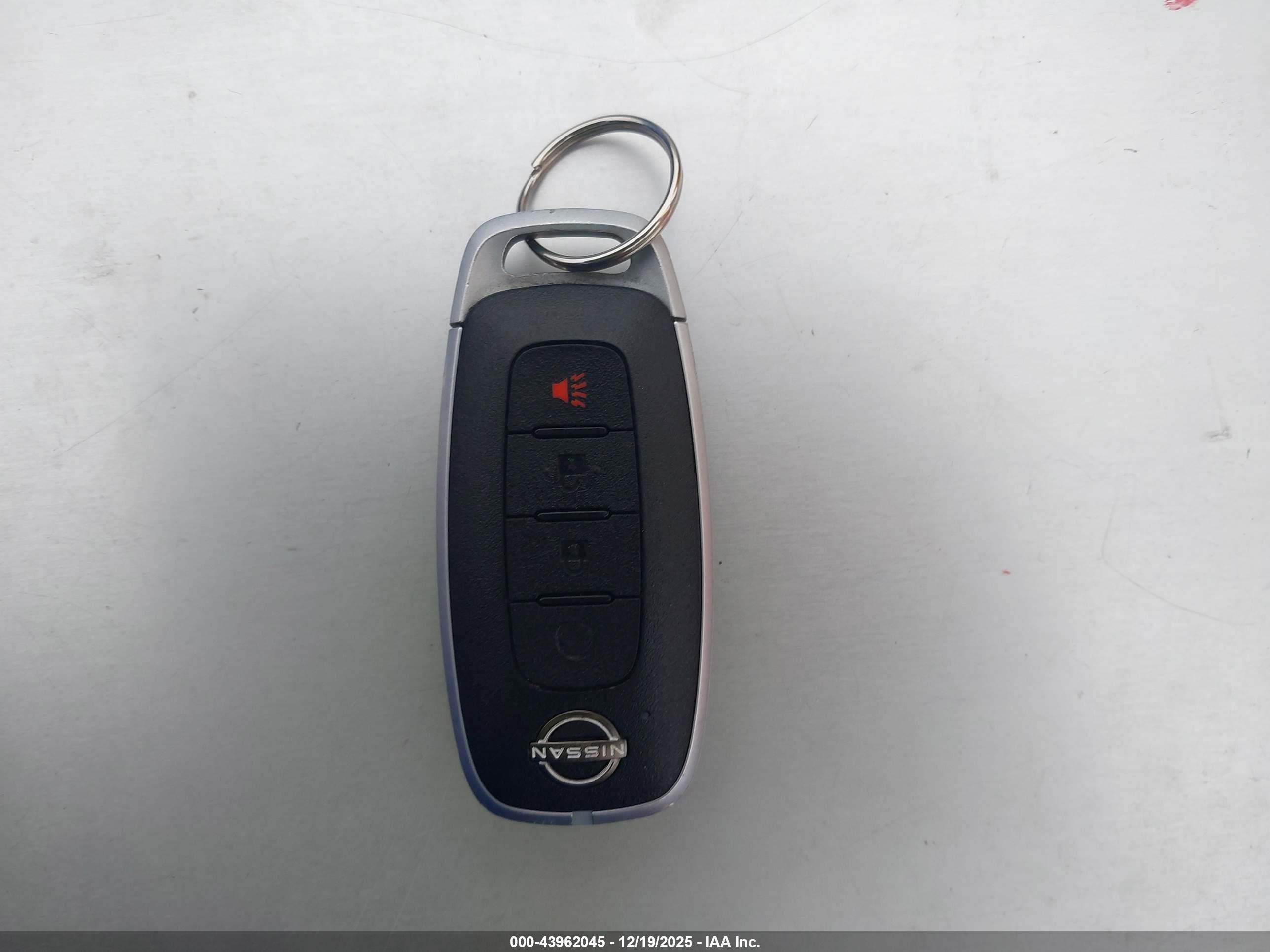 NISSAN ROGUE image 11