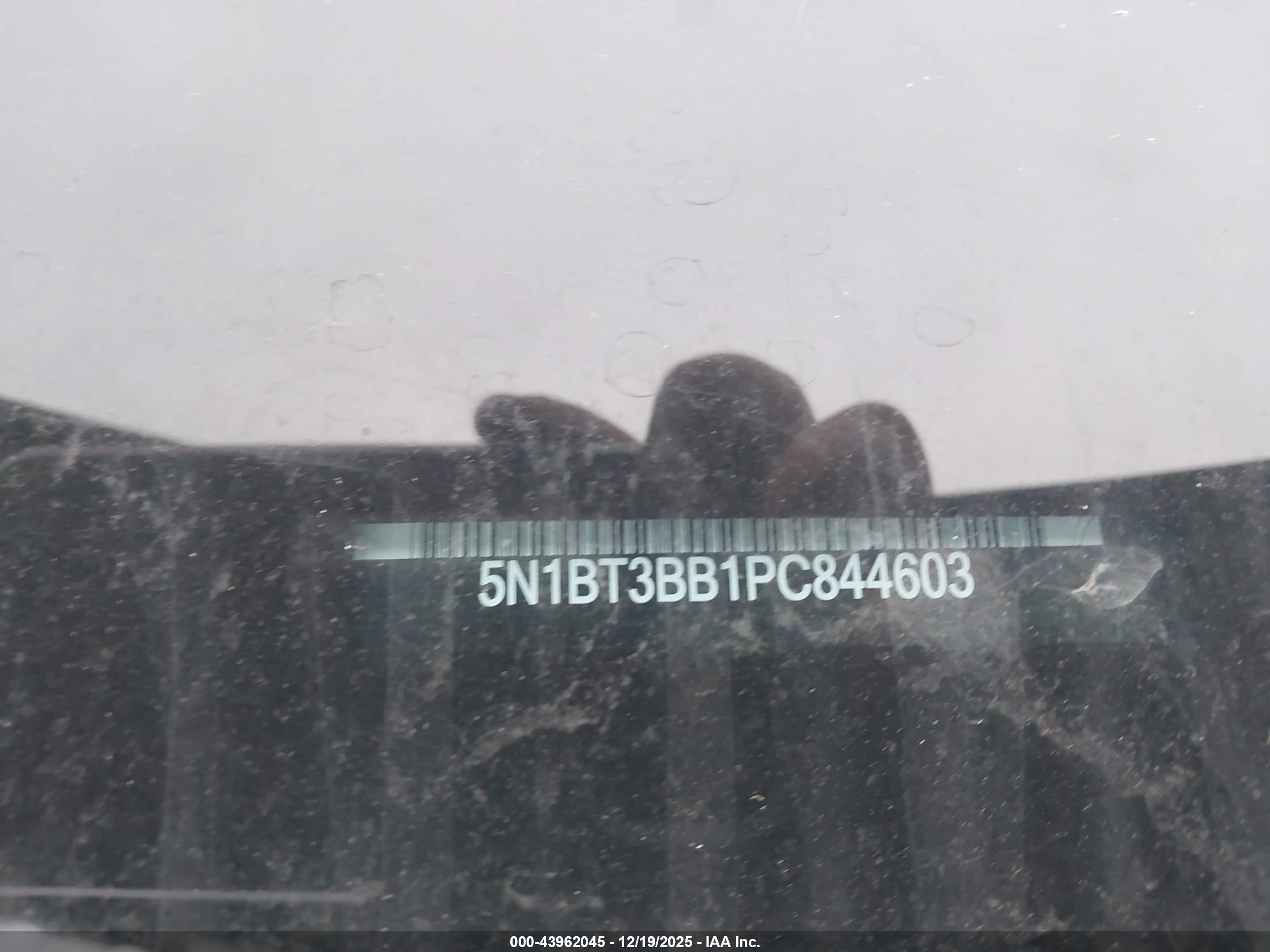 NISSAN ROGUE image 9