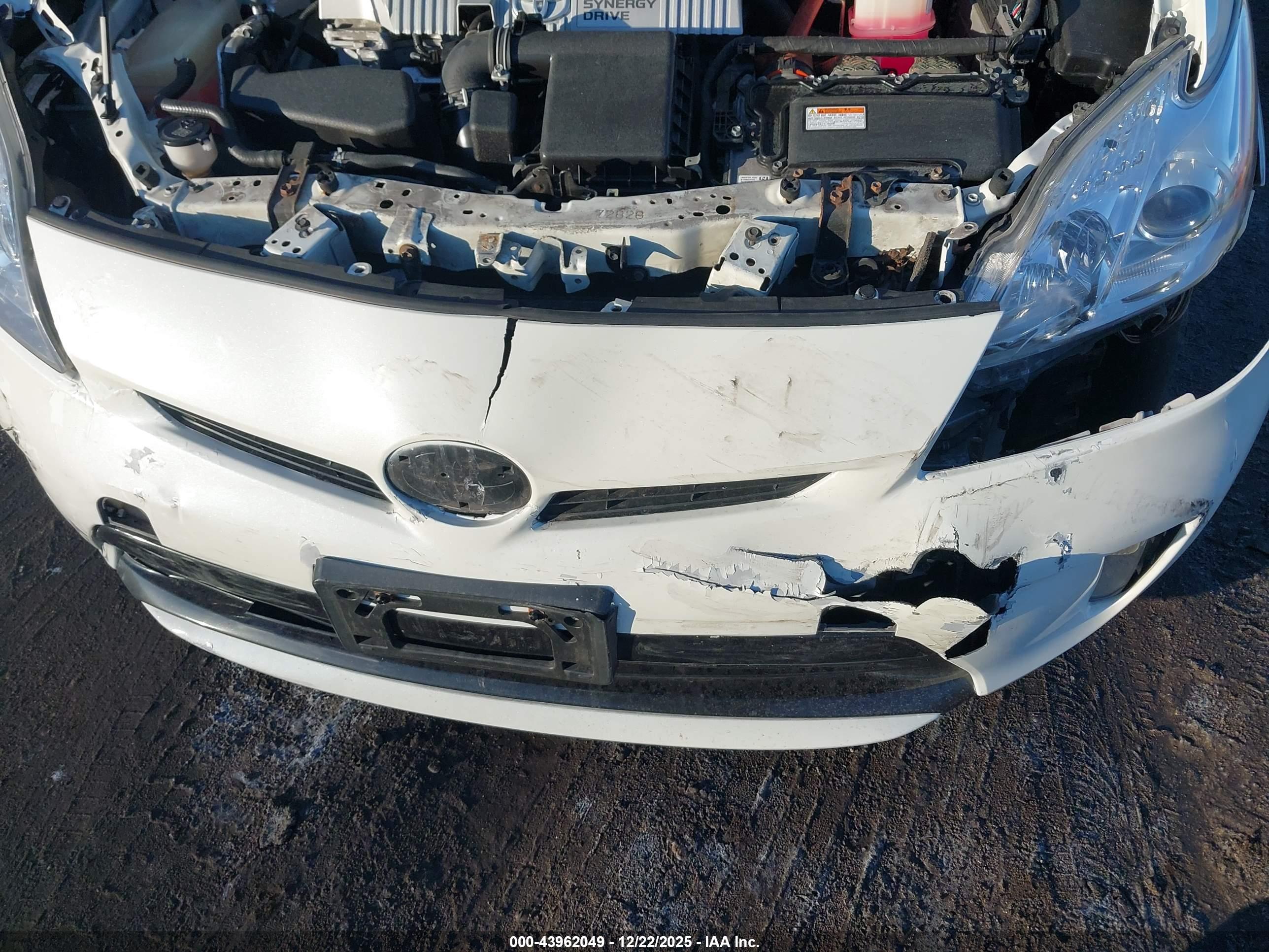 TOYOTA PRIUS image 6
