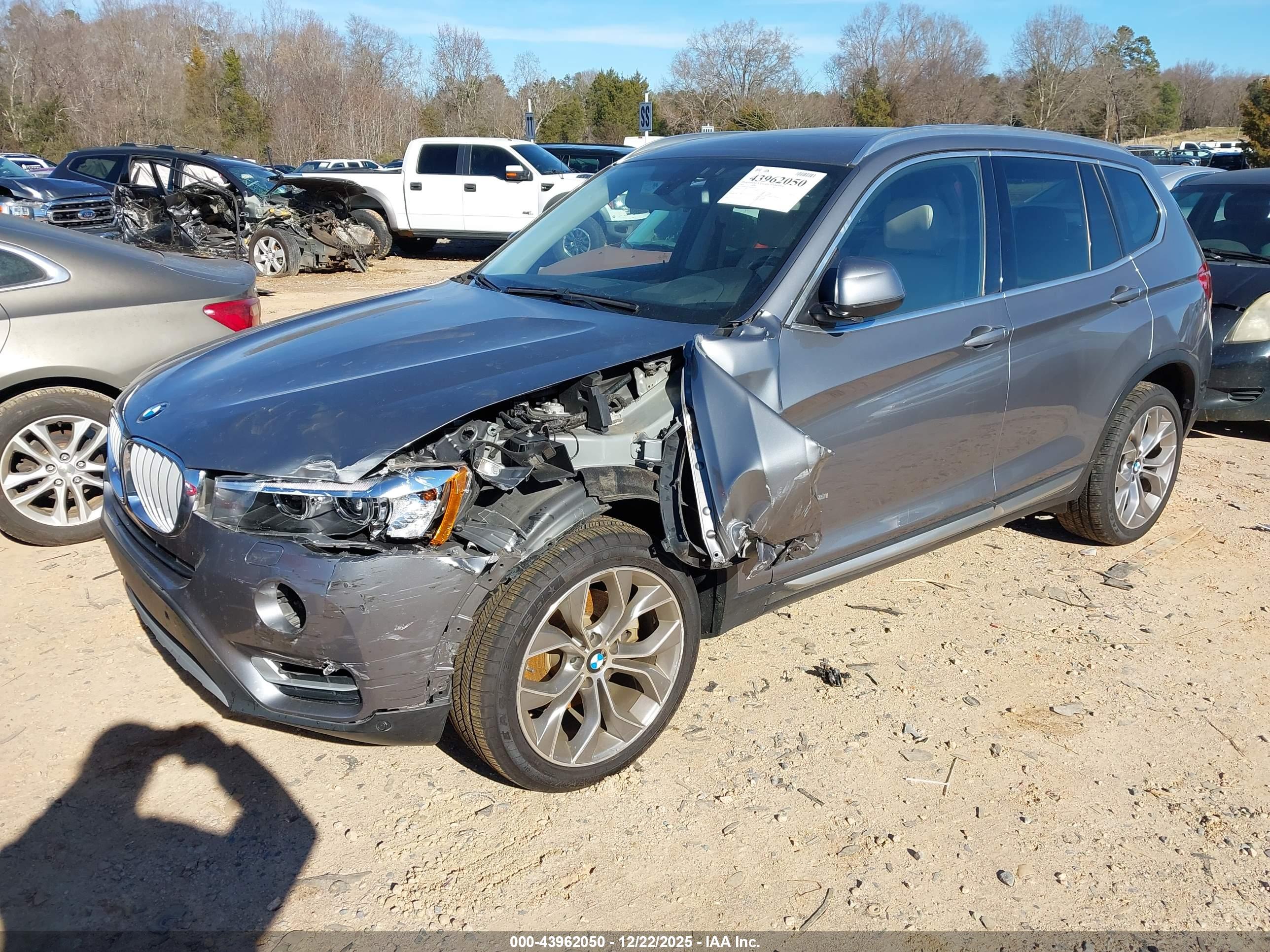 BMW X3 image 2