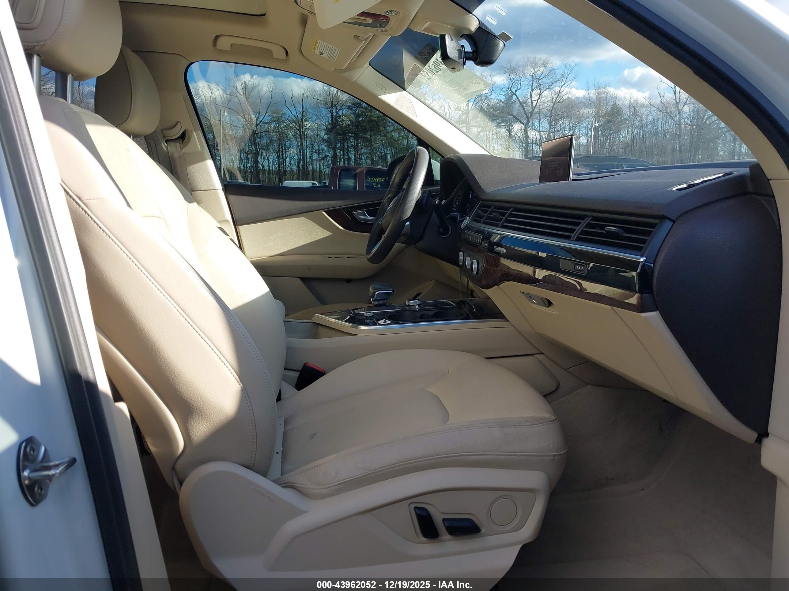 AUDI Q7 image 5