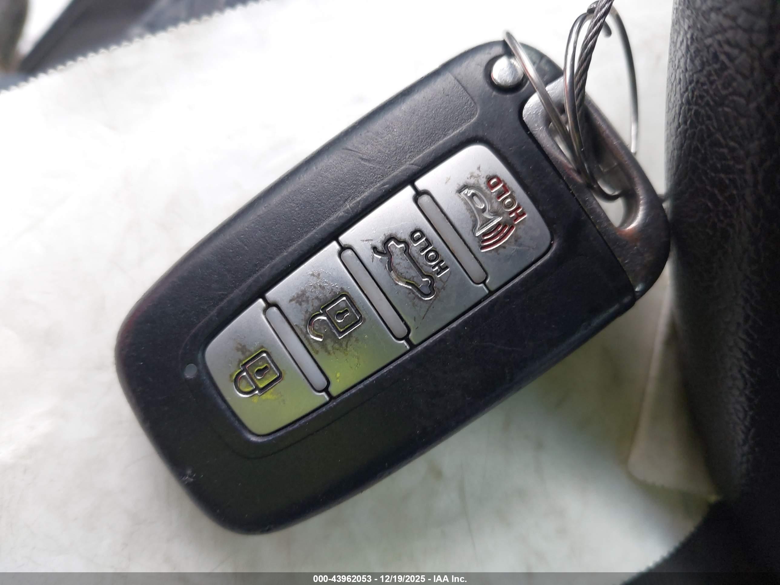 HYUNDAI SONATA image 11