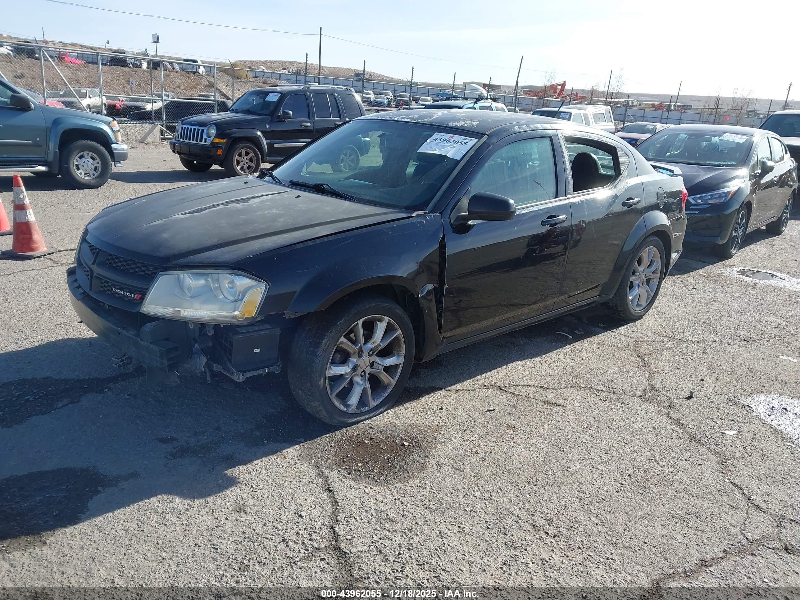 DODGE AVENGER image 2