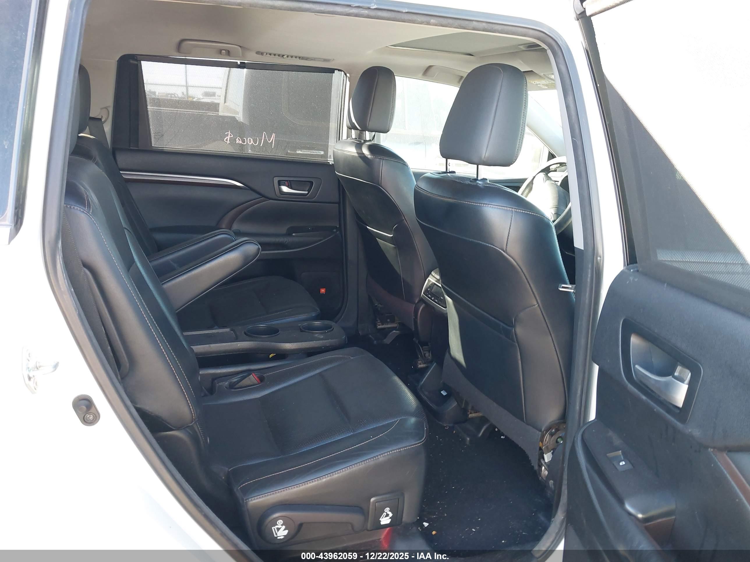 TOYOTA HIGHLANDER image 8