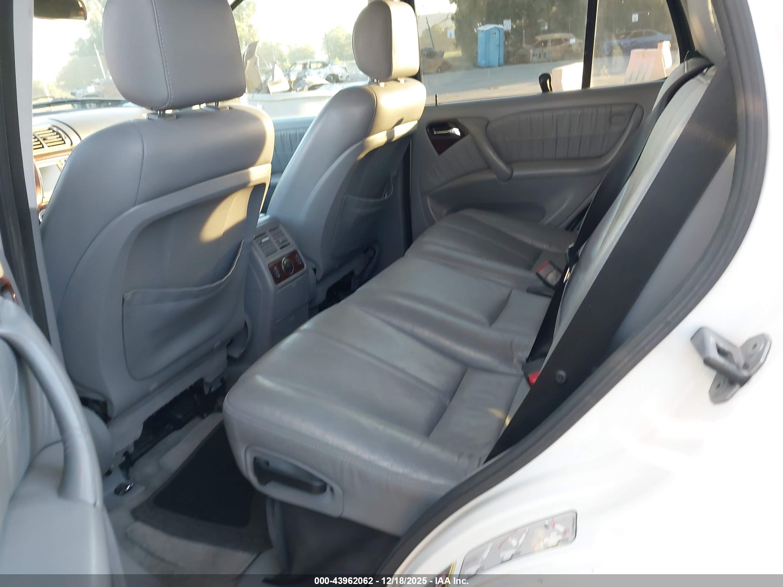 MERCEDES-BENZ ML image 8