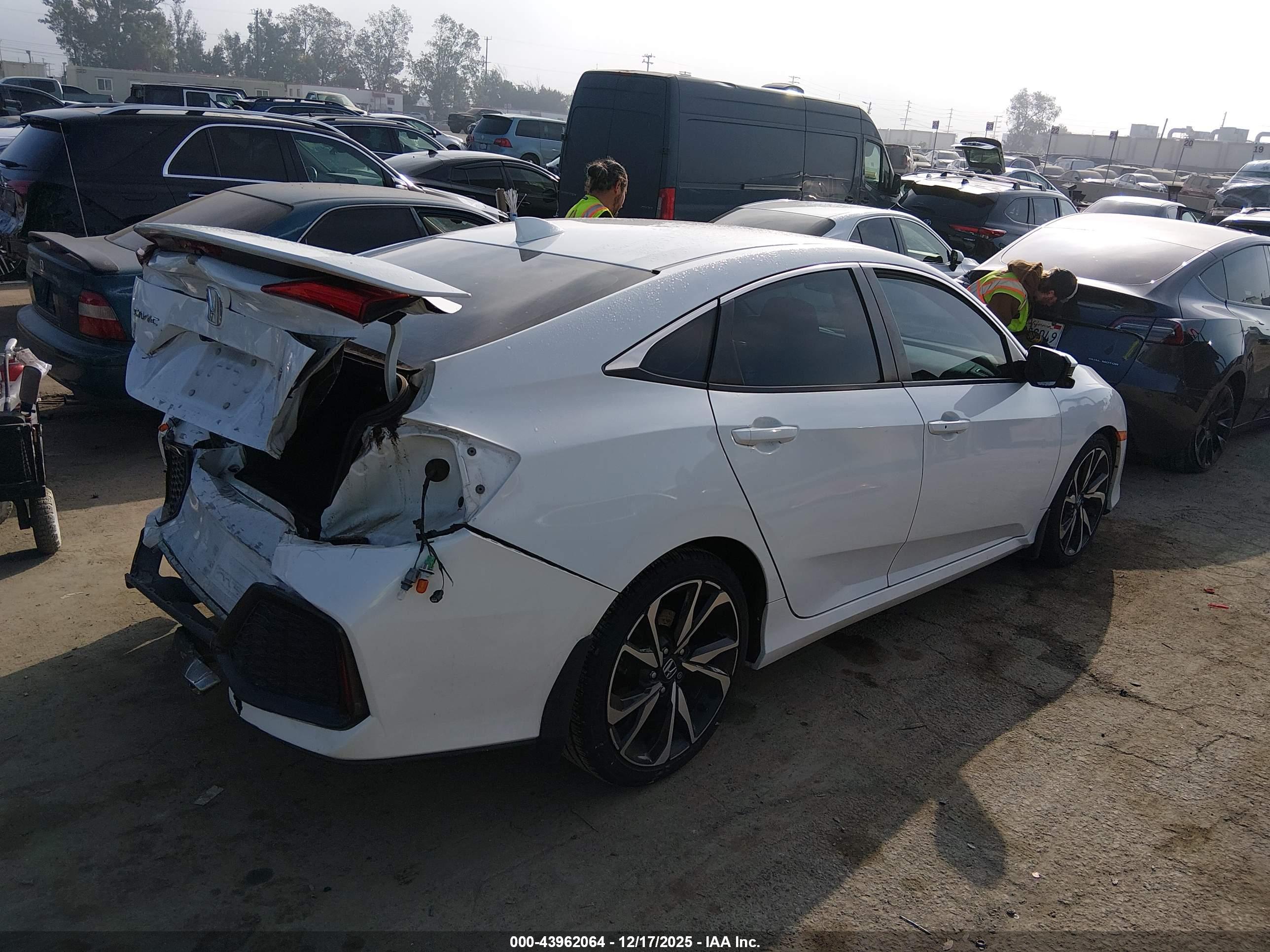 HONDA CIVIC image 4