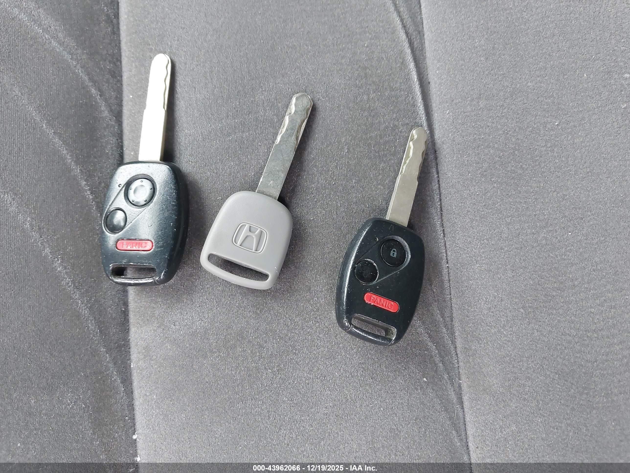 HONDA CIVIC image 11