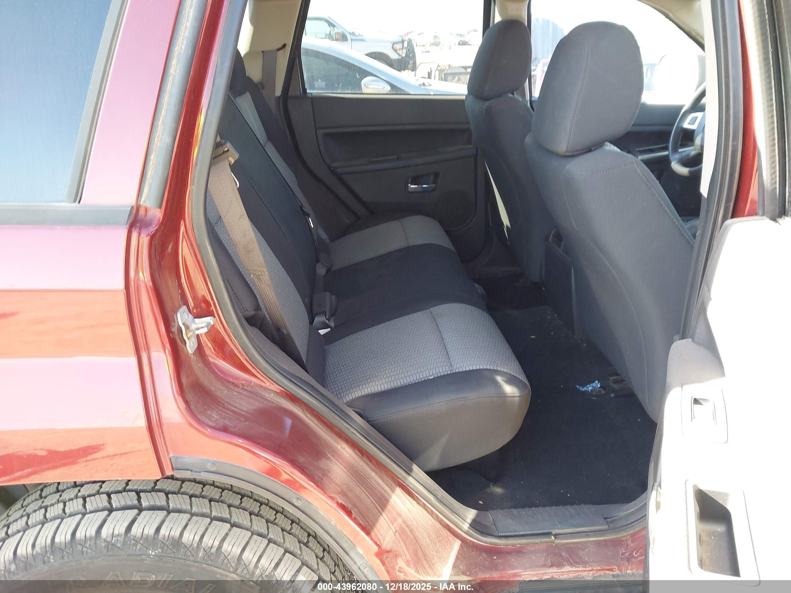JEEP GRAND image 8