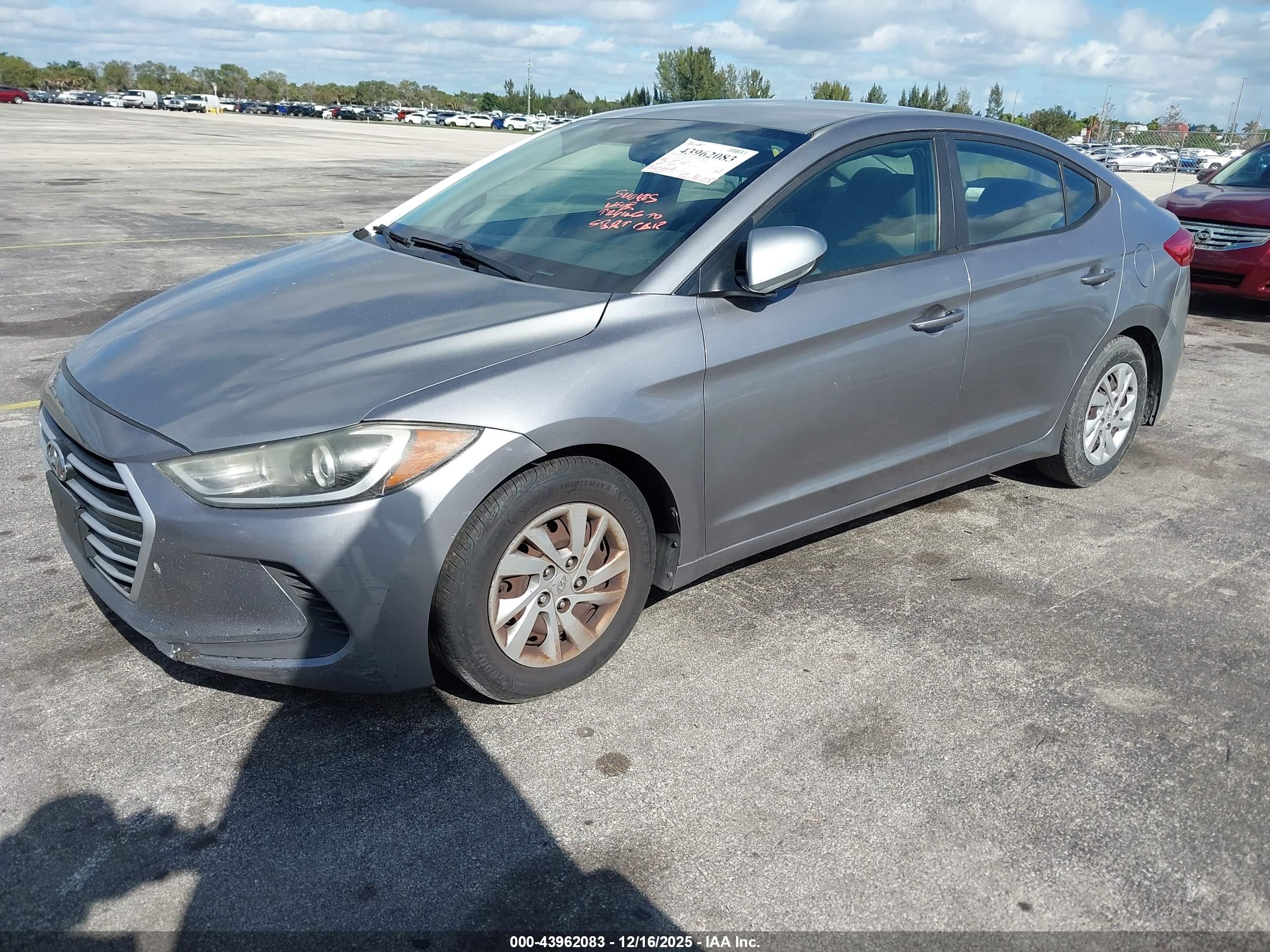 HYUNDAI ELANTRA image 2
