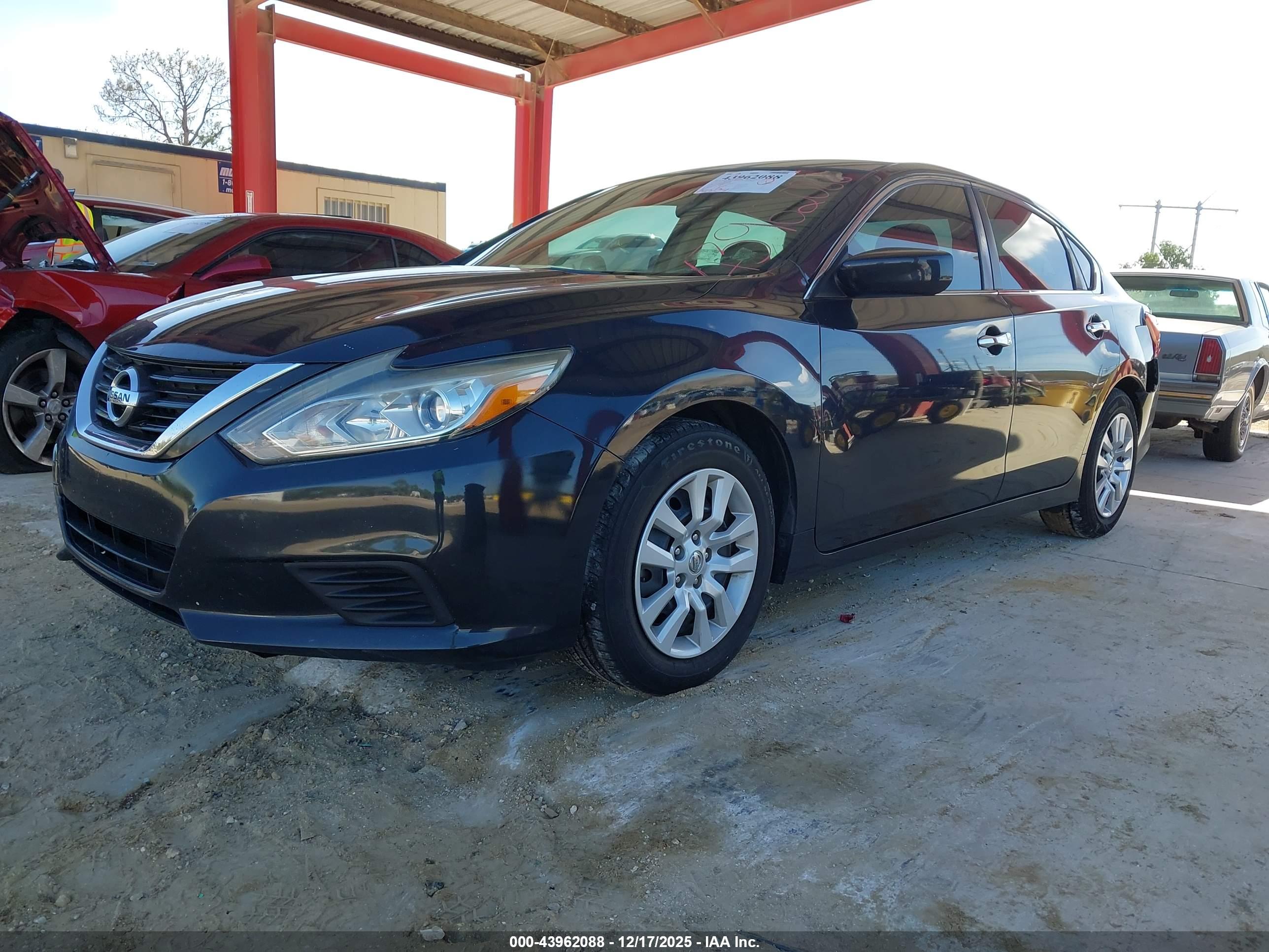 NISSAN ALTIMA image 2