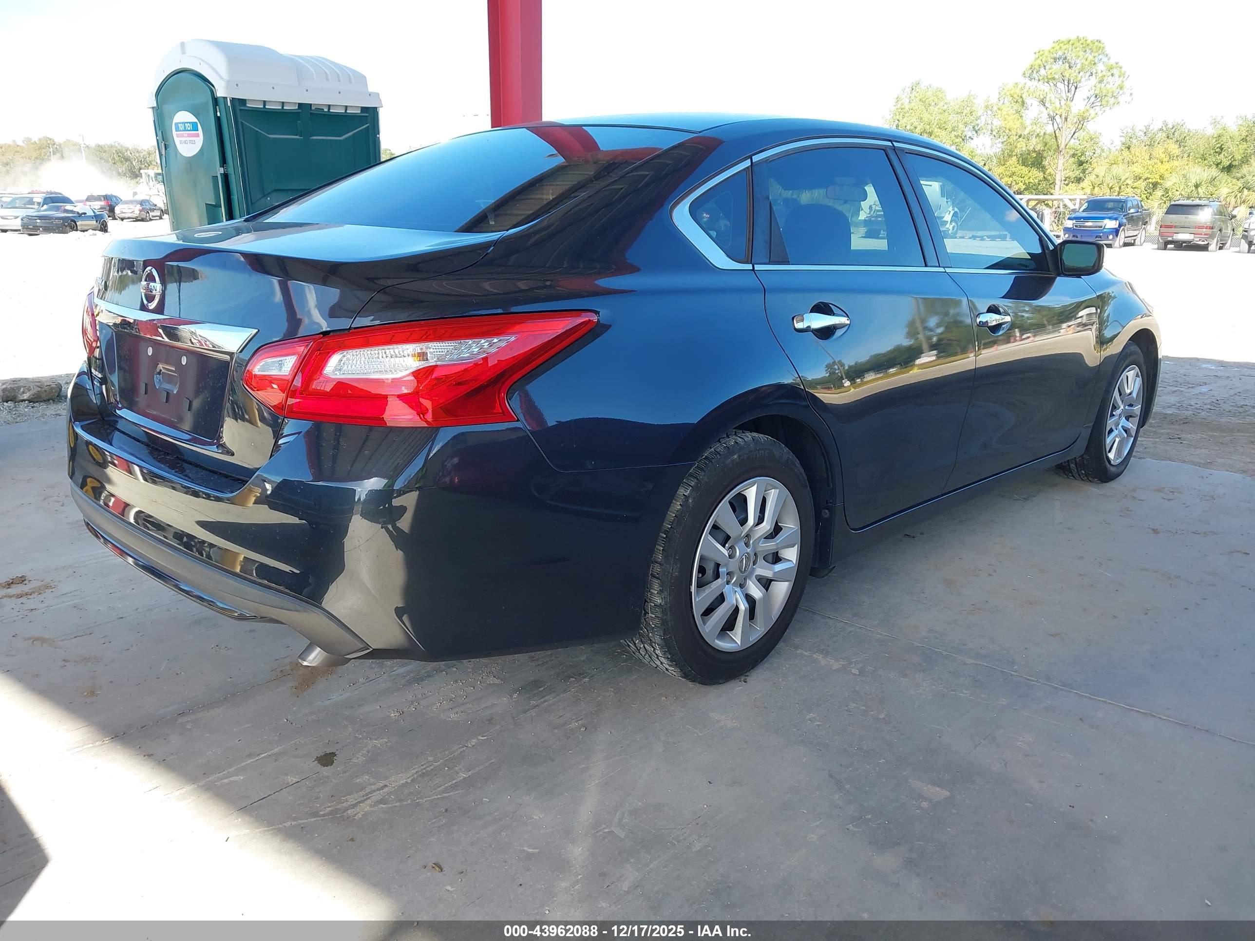 NISSAN ALTIMA image 4