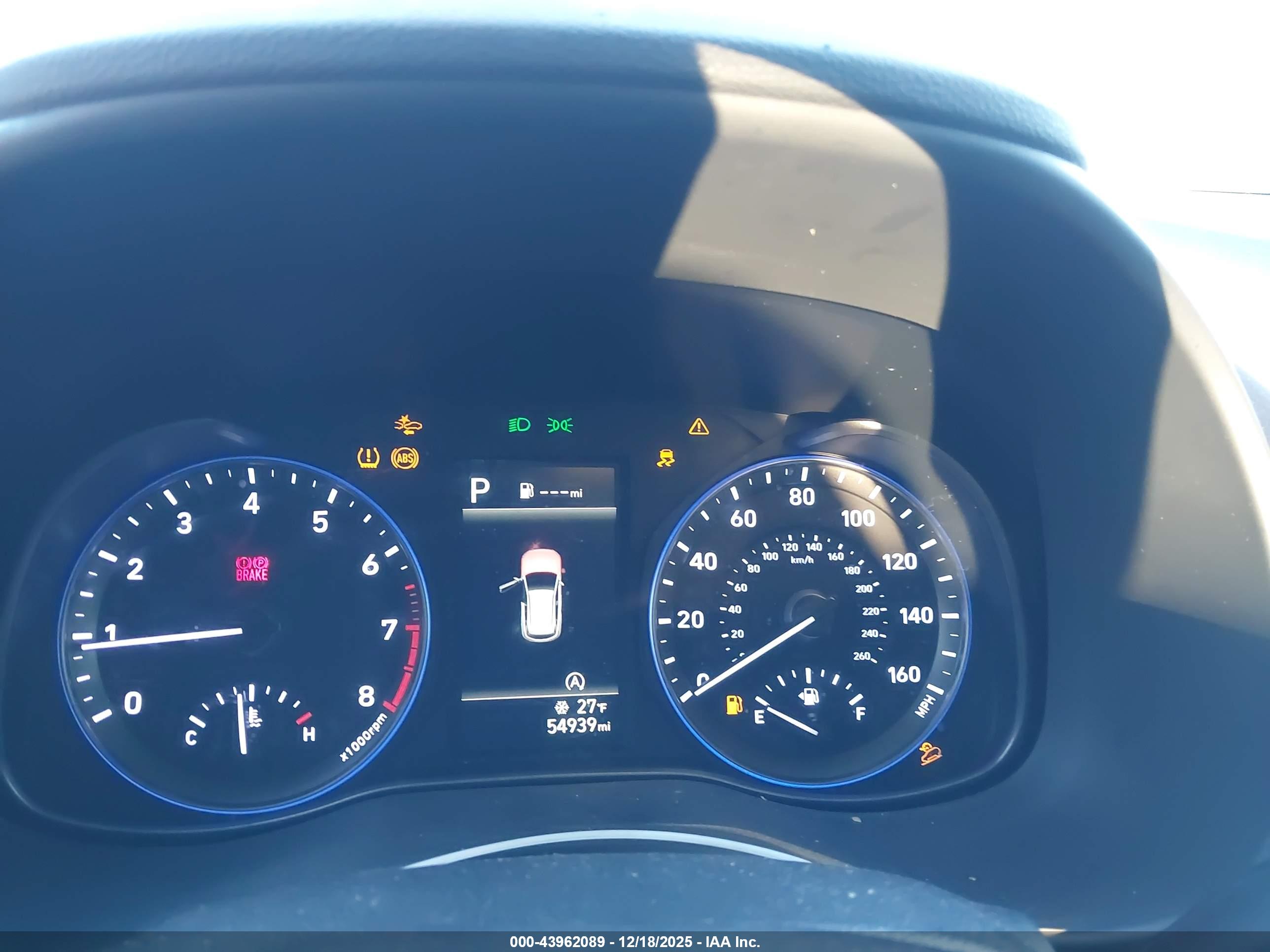 HYUNDAI KONA image 7