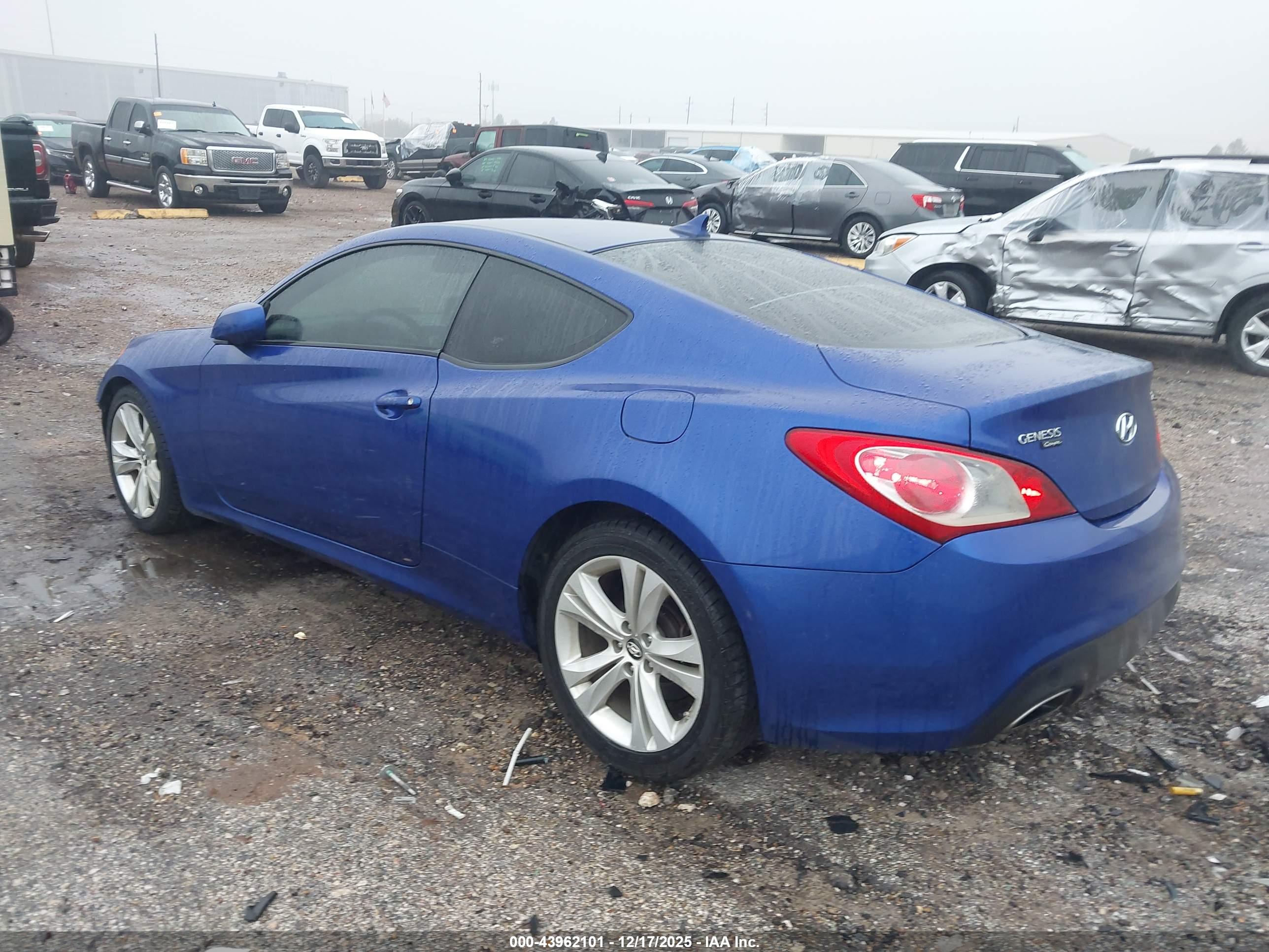 HYUNDAI GENESIS image 3