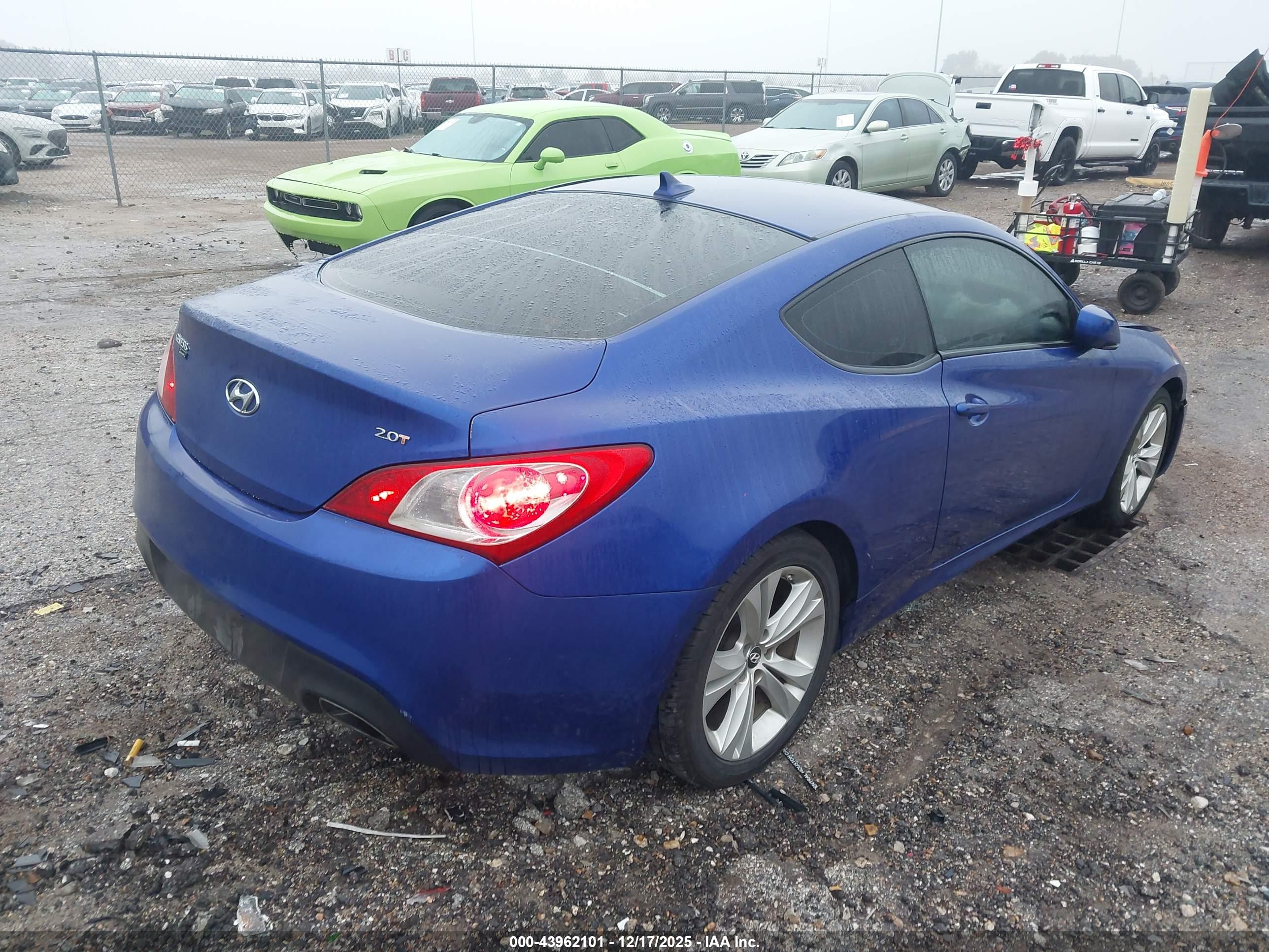 HYUNDAI GENESIS image 4