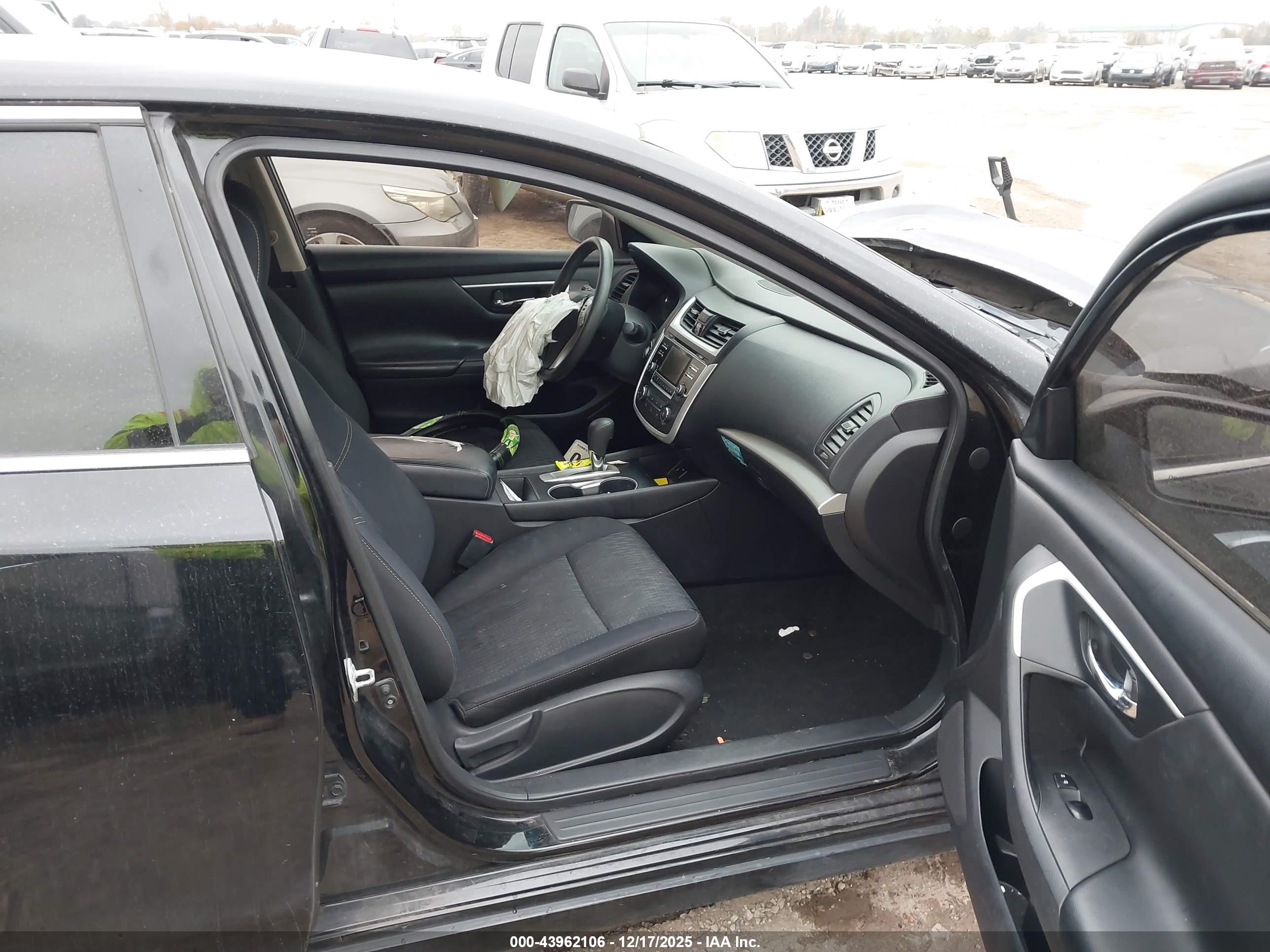NISSAN ALTIMA image 5