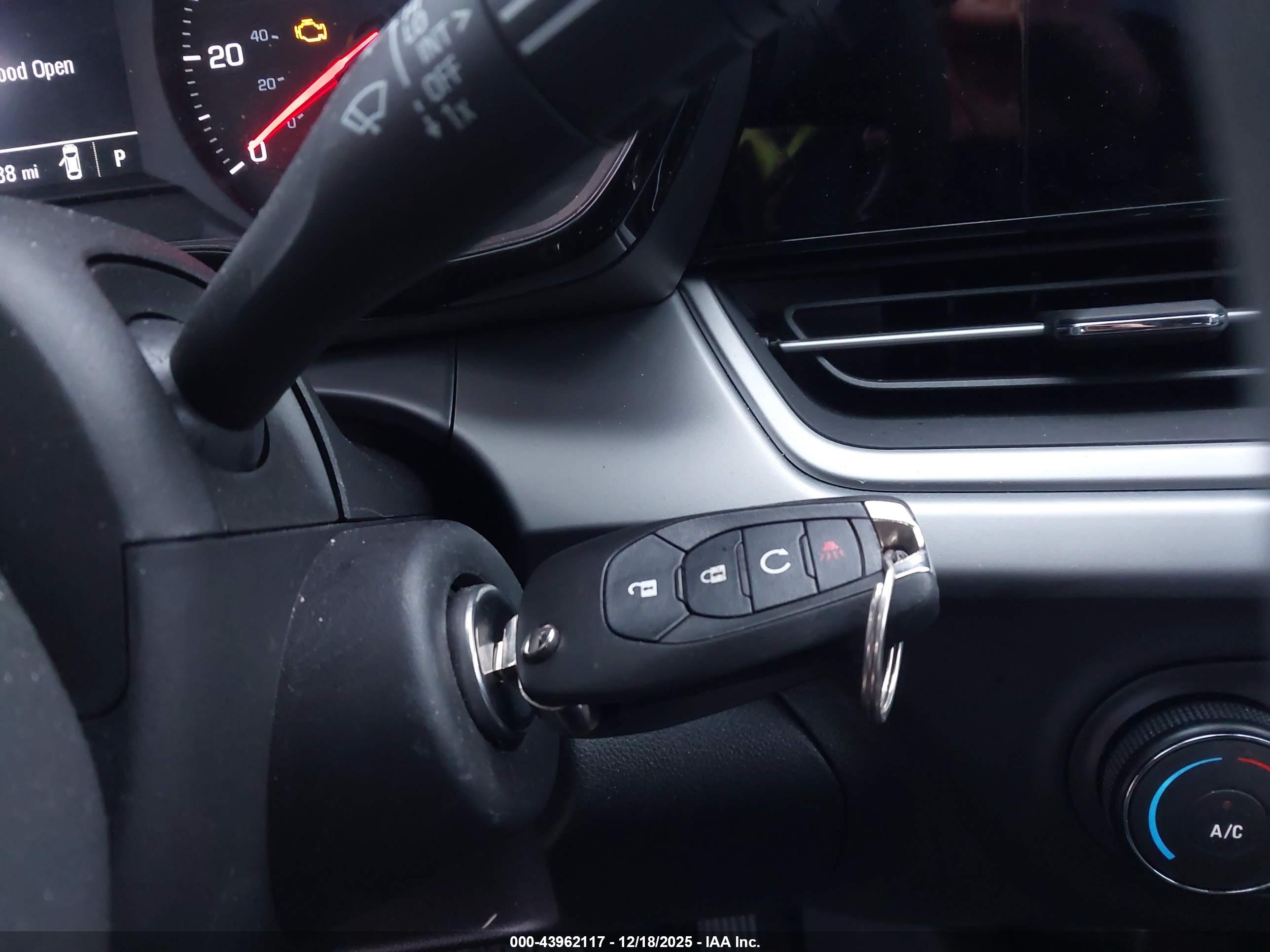 CHEVROLET TRAX image 11