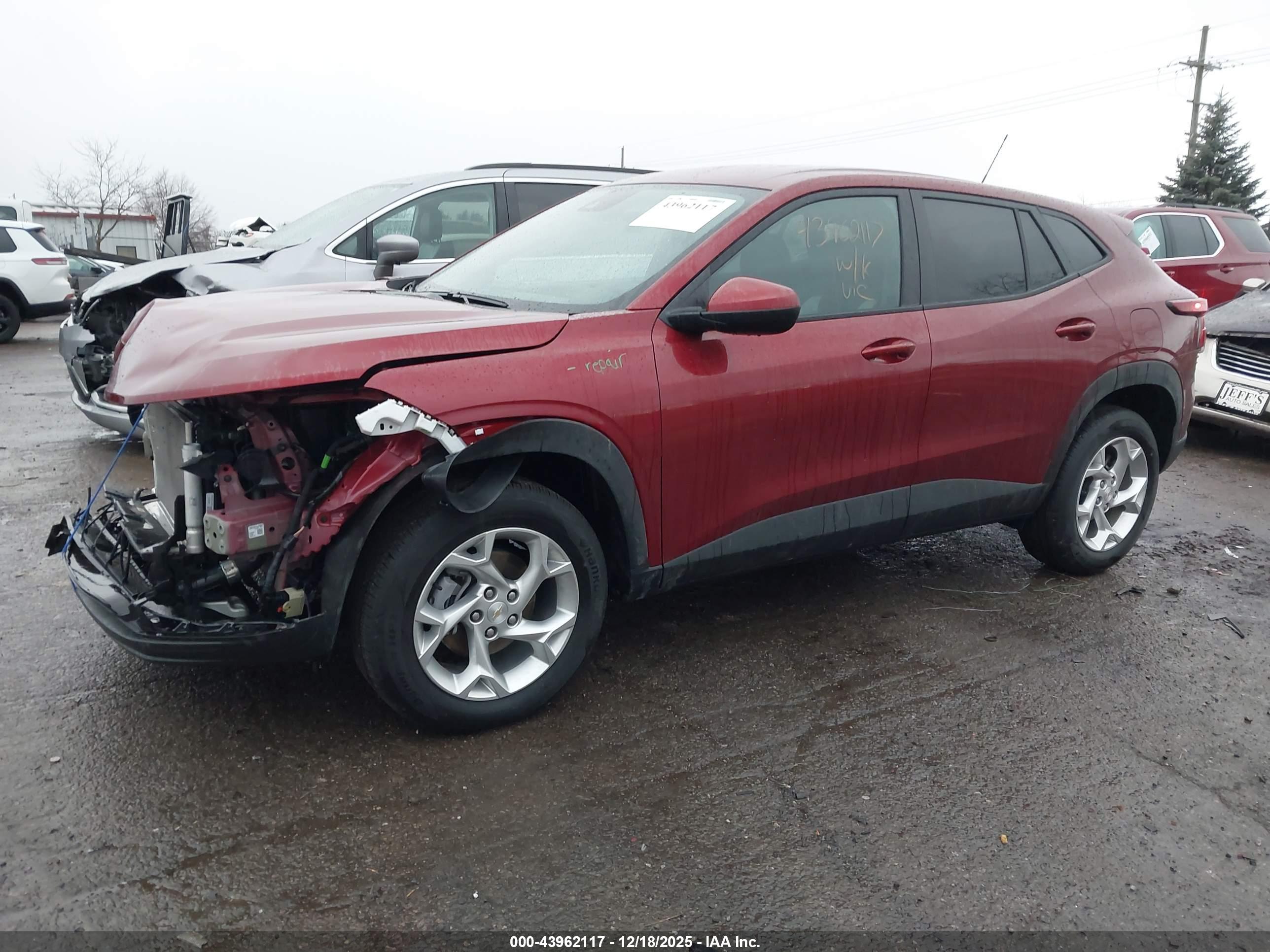 CHEVROLET TRAX image 2