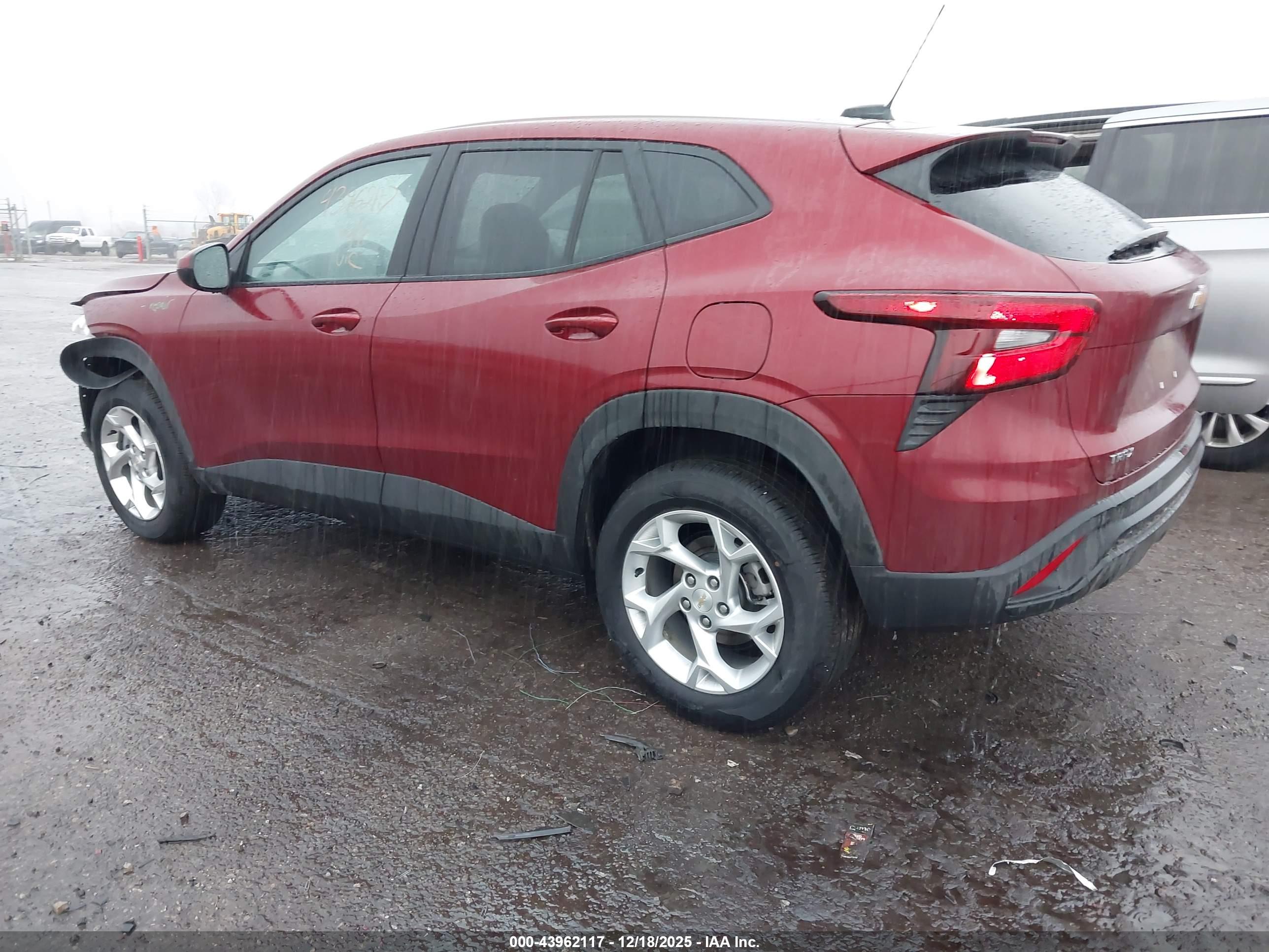 CHEVROLET TRAX image 3