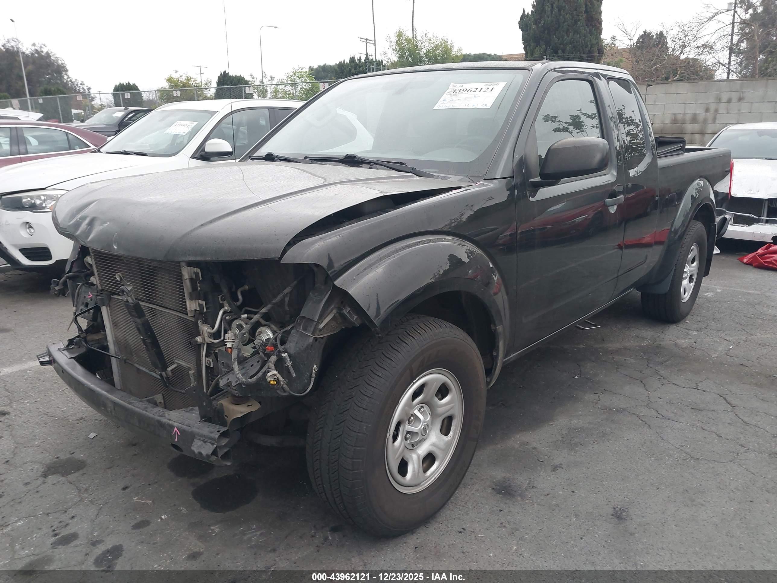 NISSAN FRONTIER image 2
