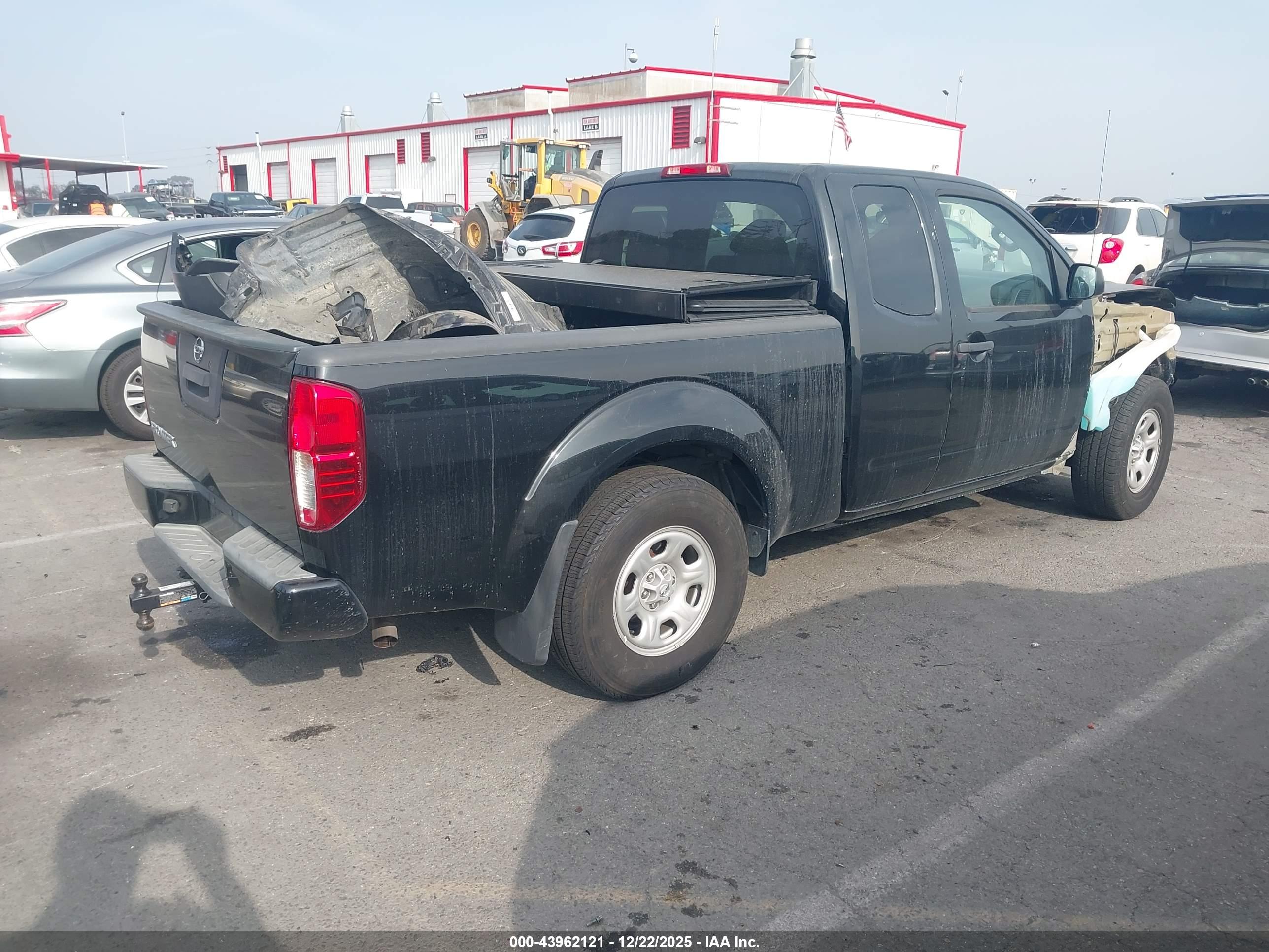 NISSAN FRONTIER image 4