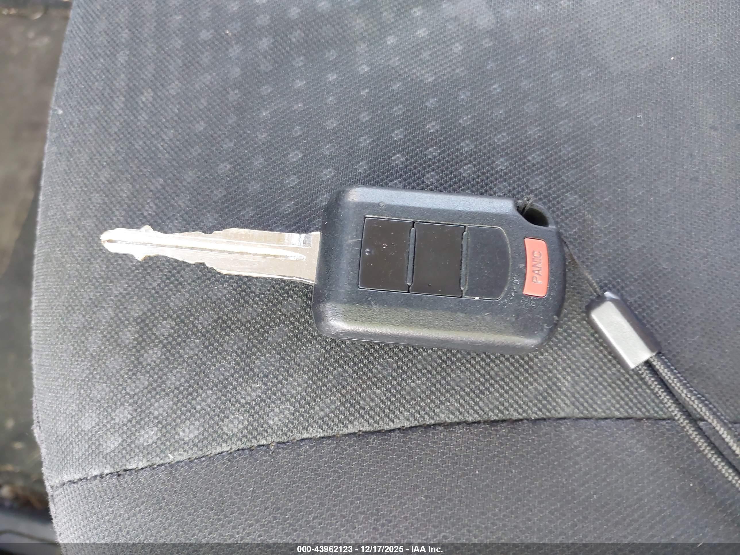 MITSUBISHI MIRAGE image 11