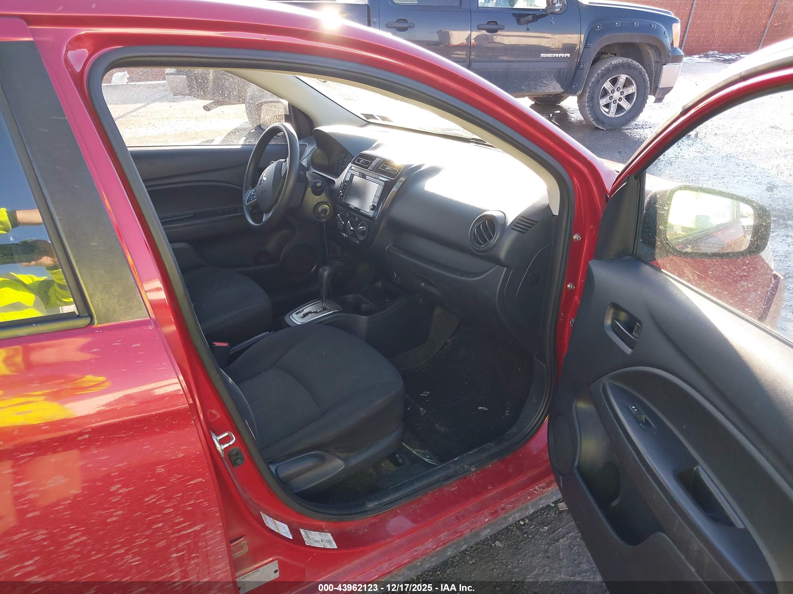 MITSUBISHI MIRAGE image 5