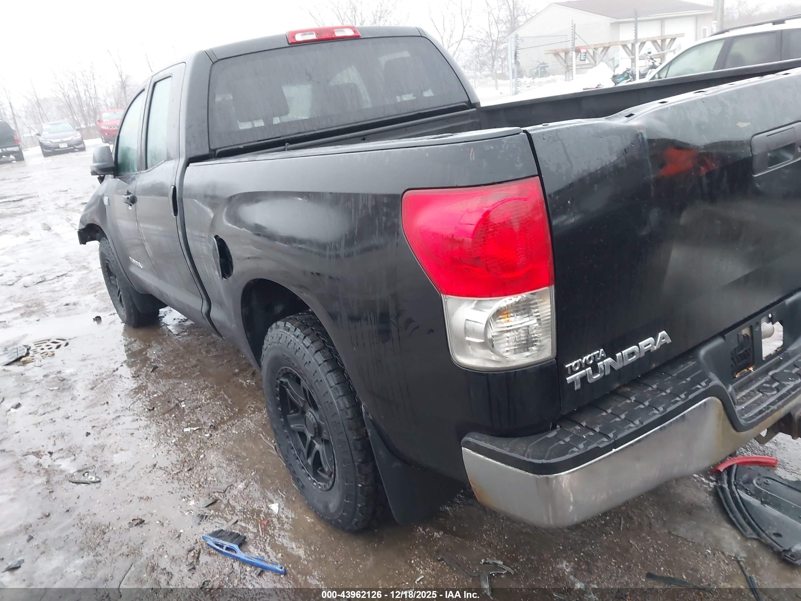 TOYOTA TUNDRA image 3