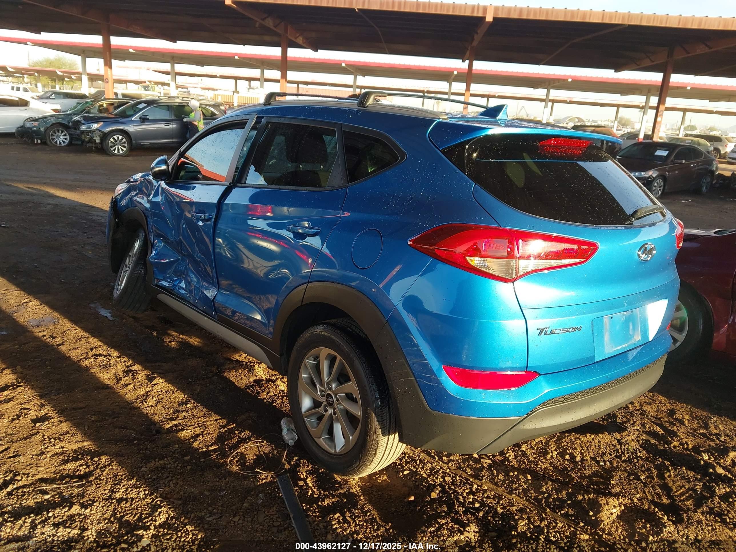 HYUNDAI TUCSON image 3