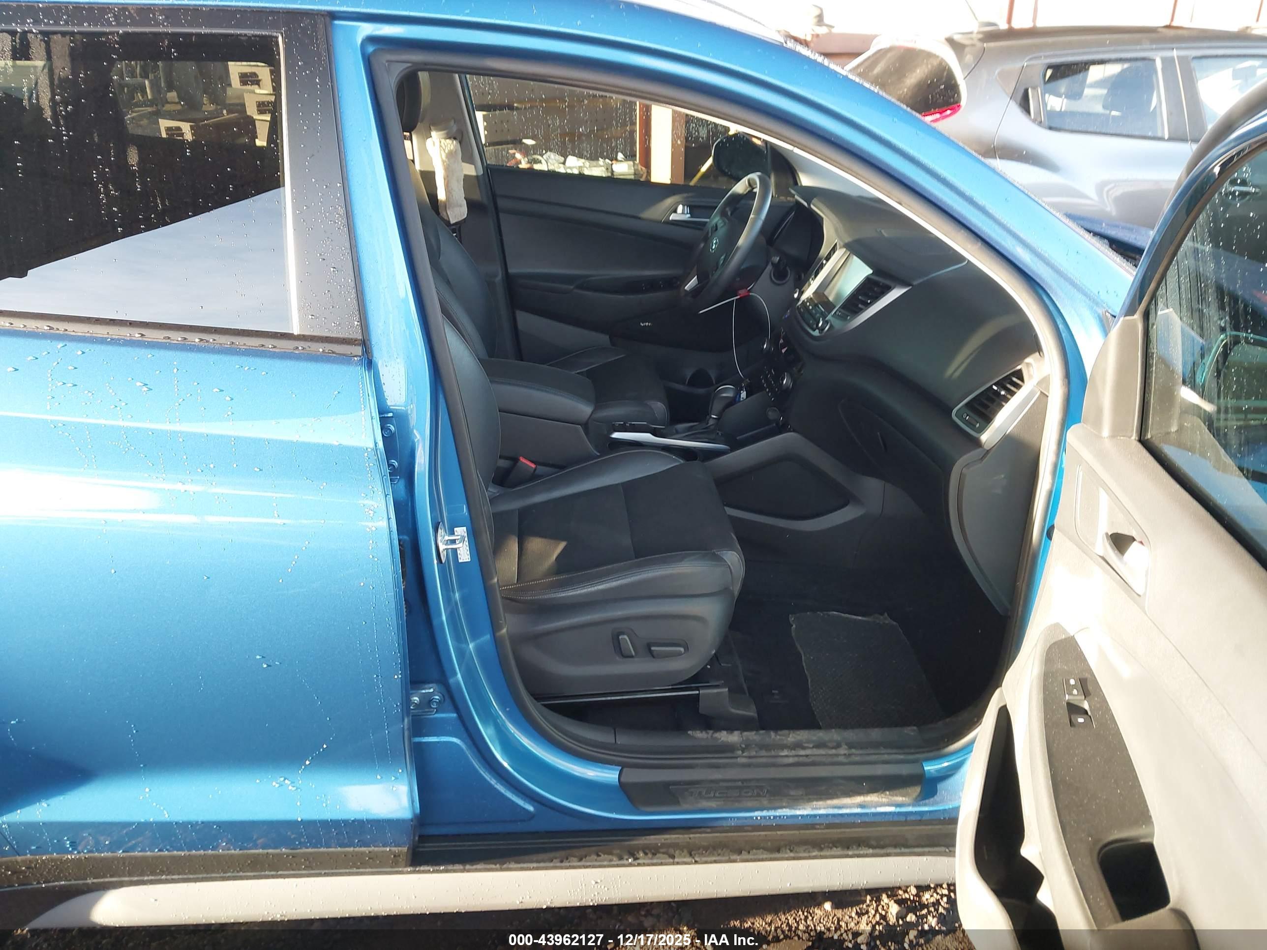 HYUNDAI TUCSON image 5