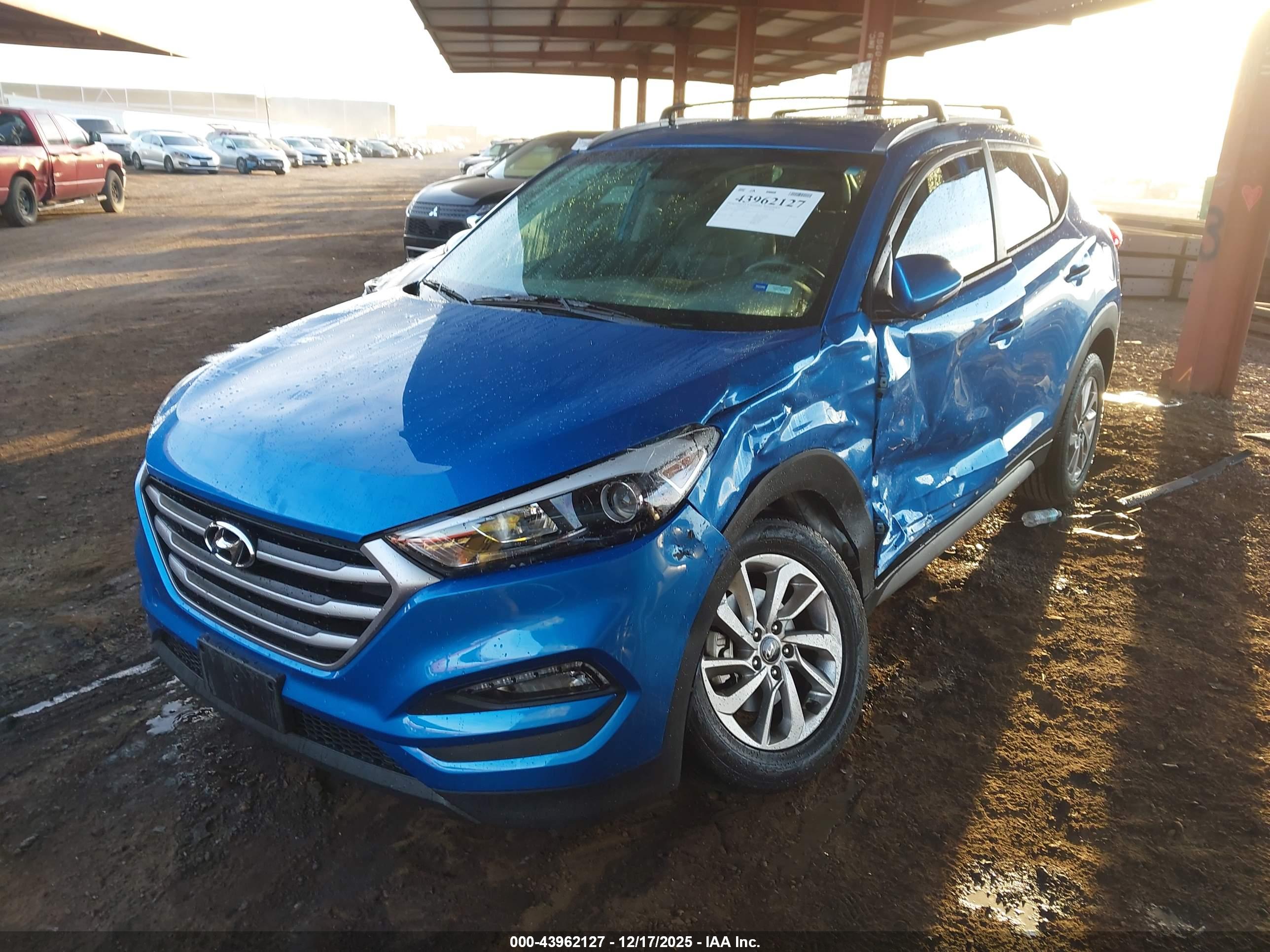 HYUNDAI TUCSON image 6