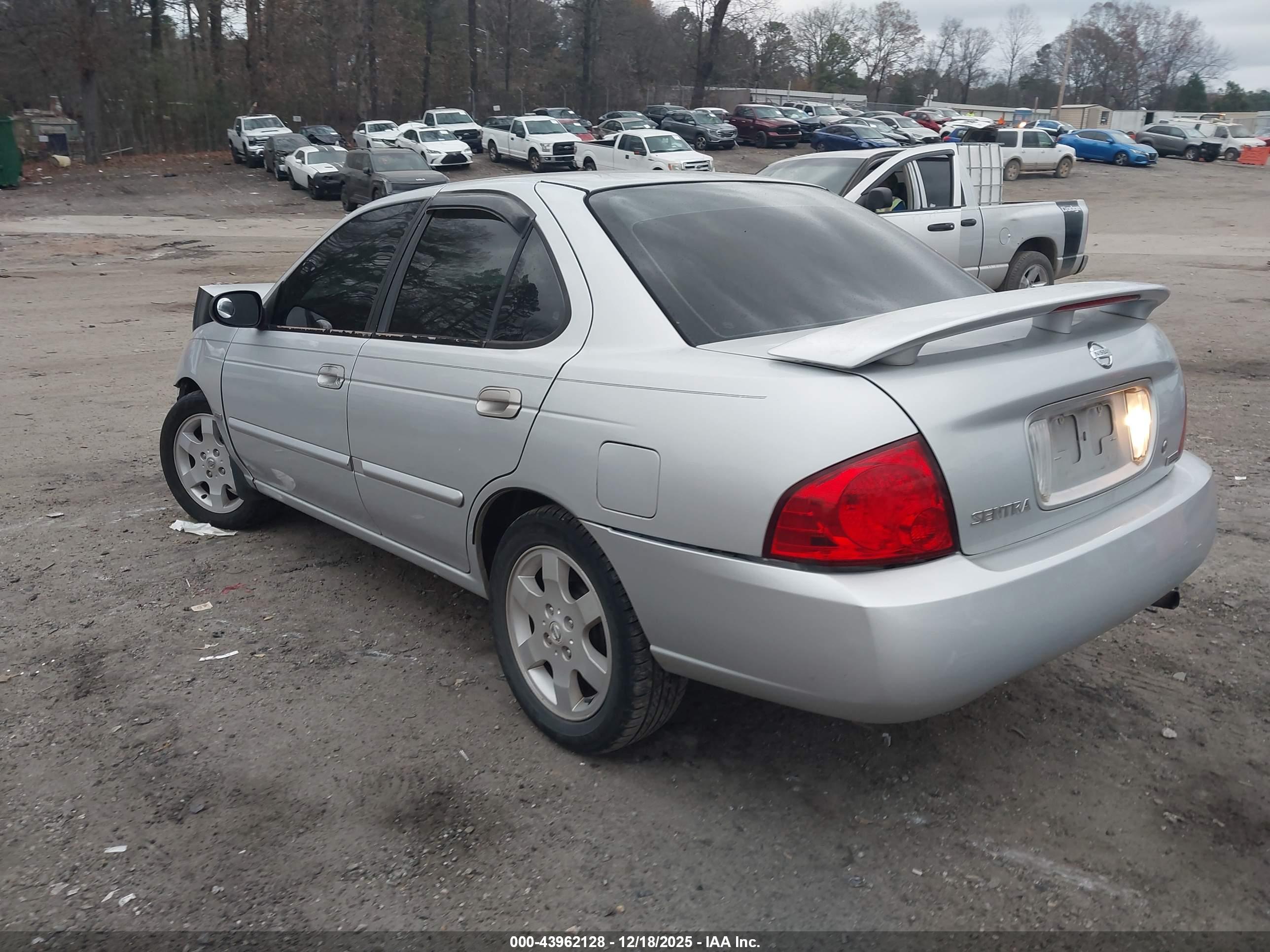 NISSAN SENTRA image 3