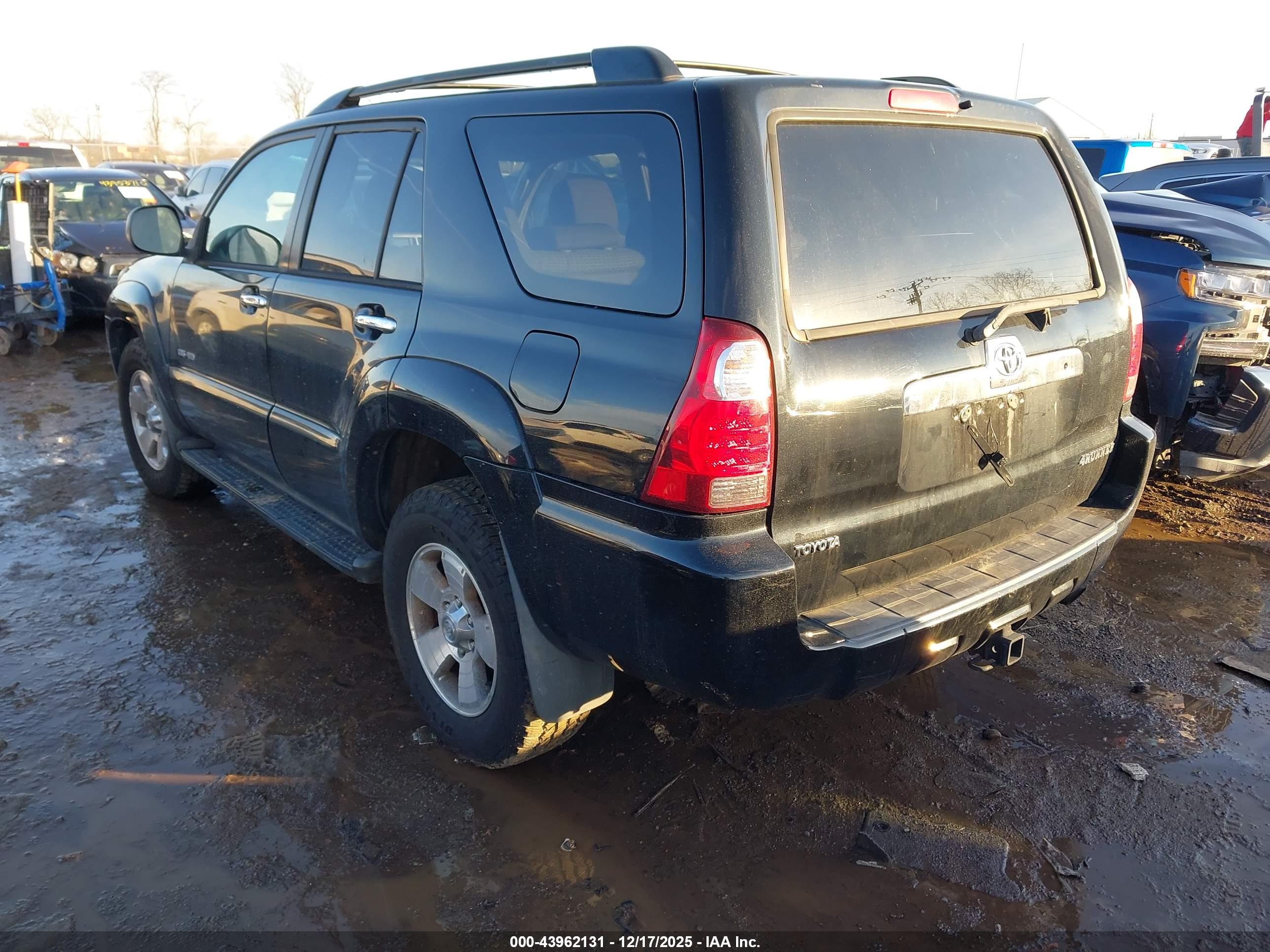 TOYOTA 4RUNNER image 3