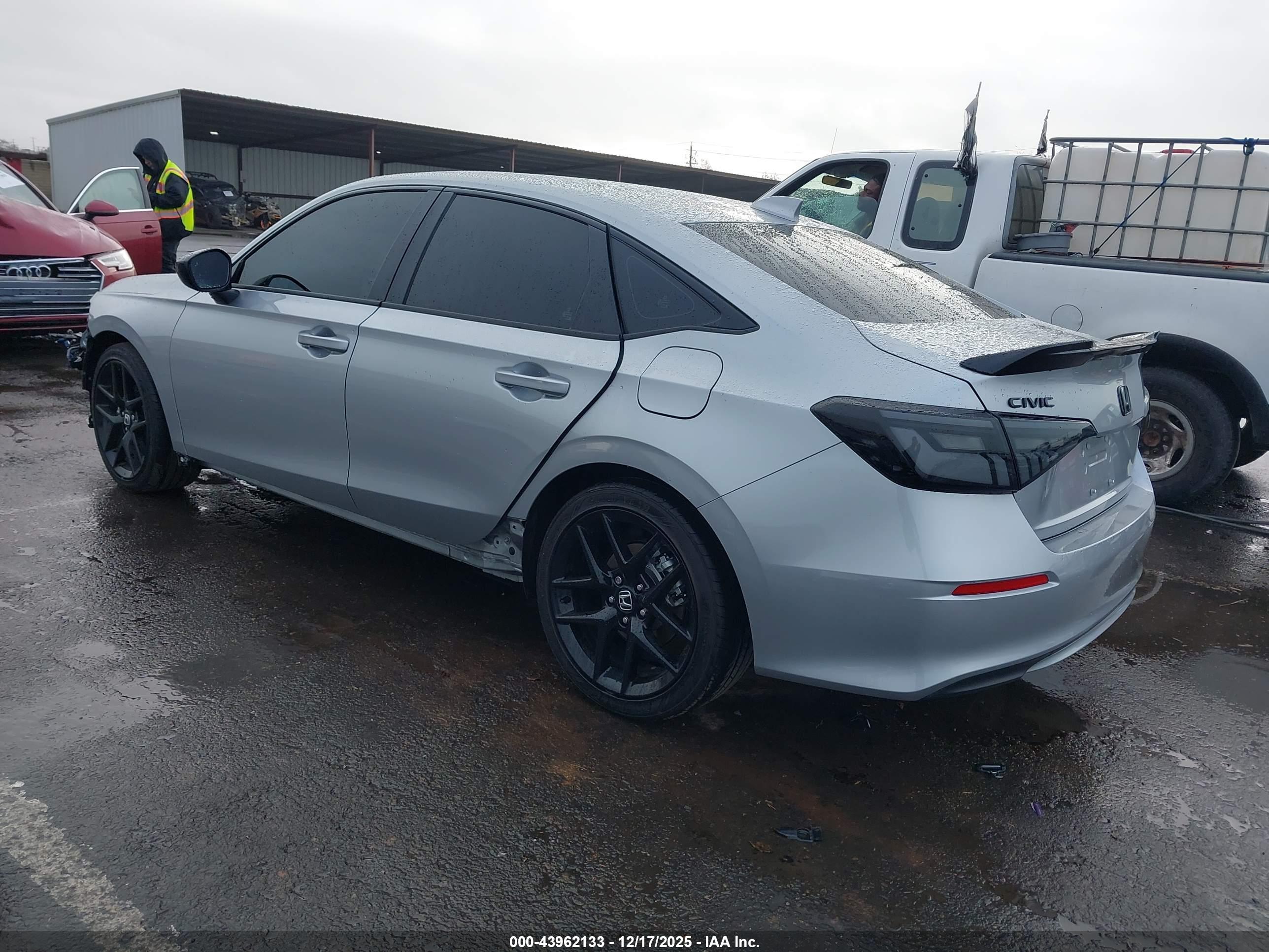 HONDA CIVIC image 3