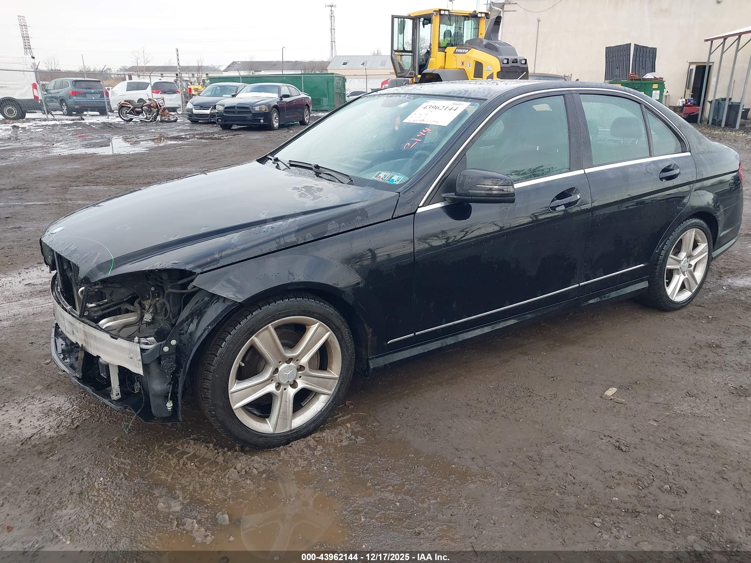MERCEDES-BENZ C image 2