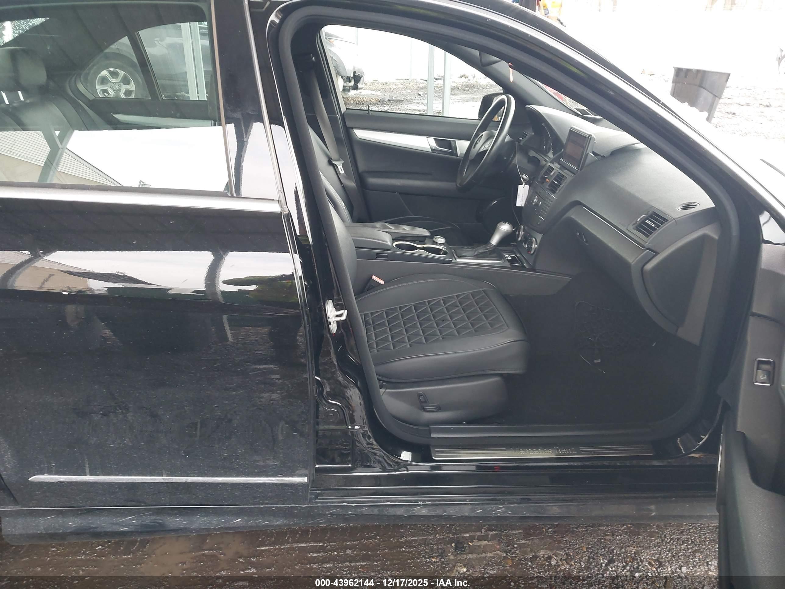 MERCEDES-BENZ C image 5