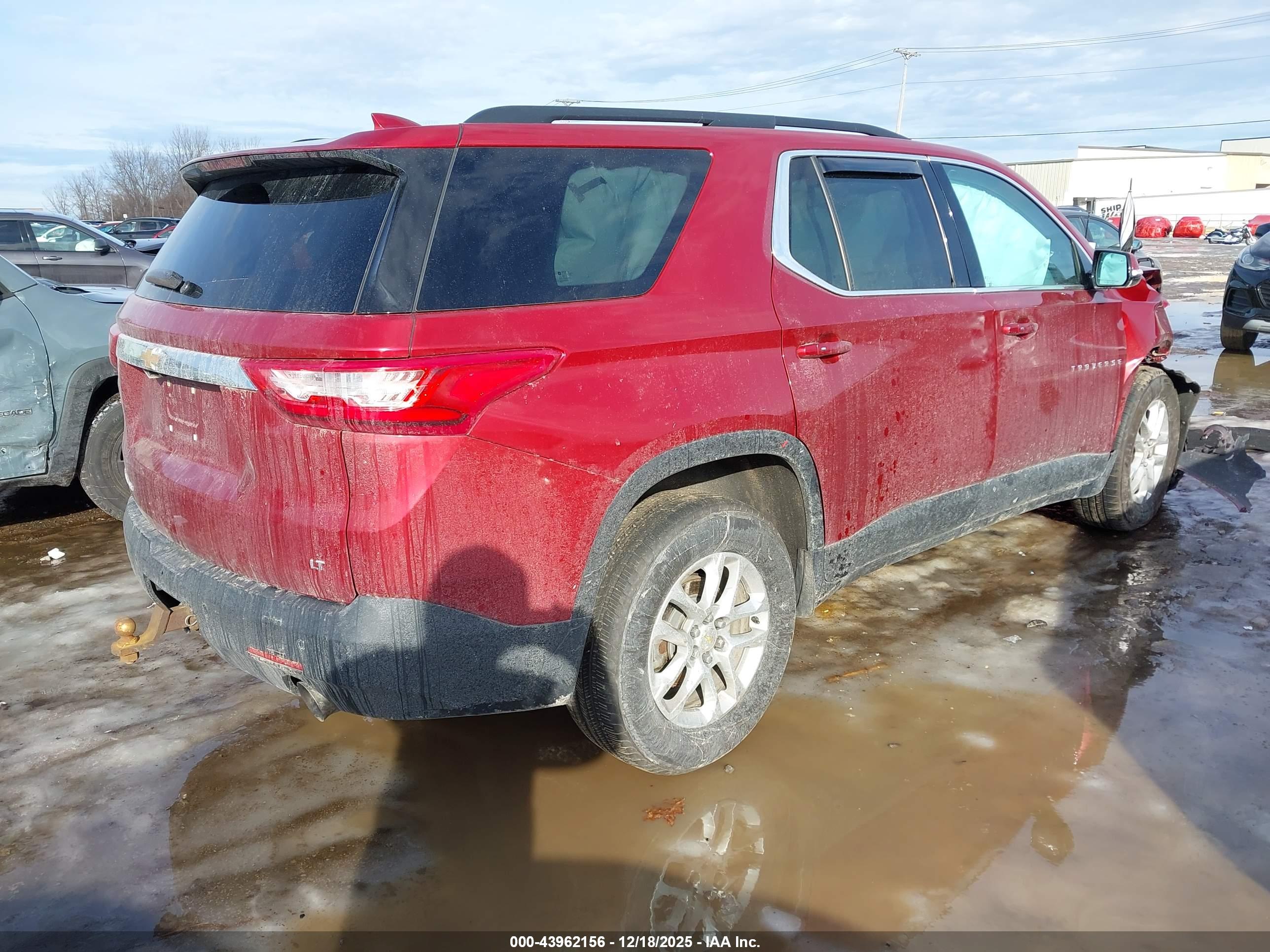 CHEVROLET TRAVERSE image 4