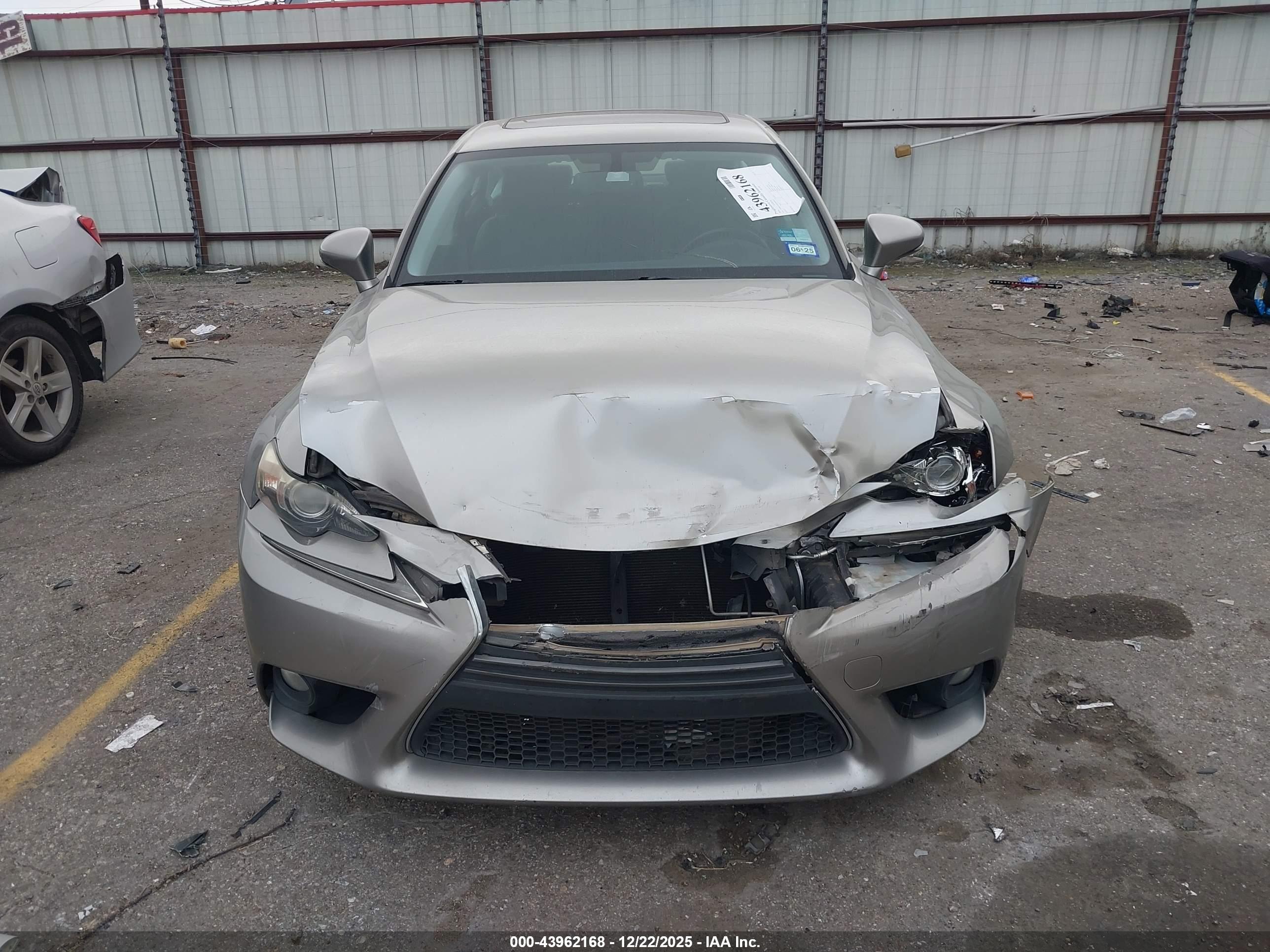 LEXUS IS image 6