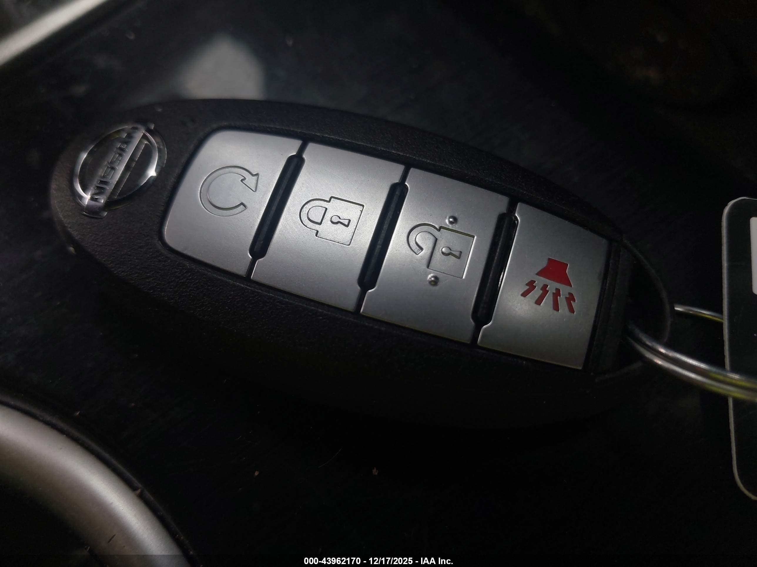 NISSAN PATHFINDER image 11