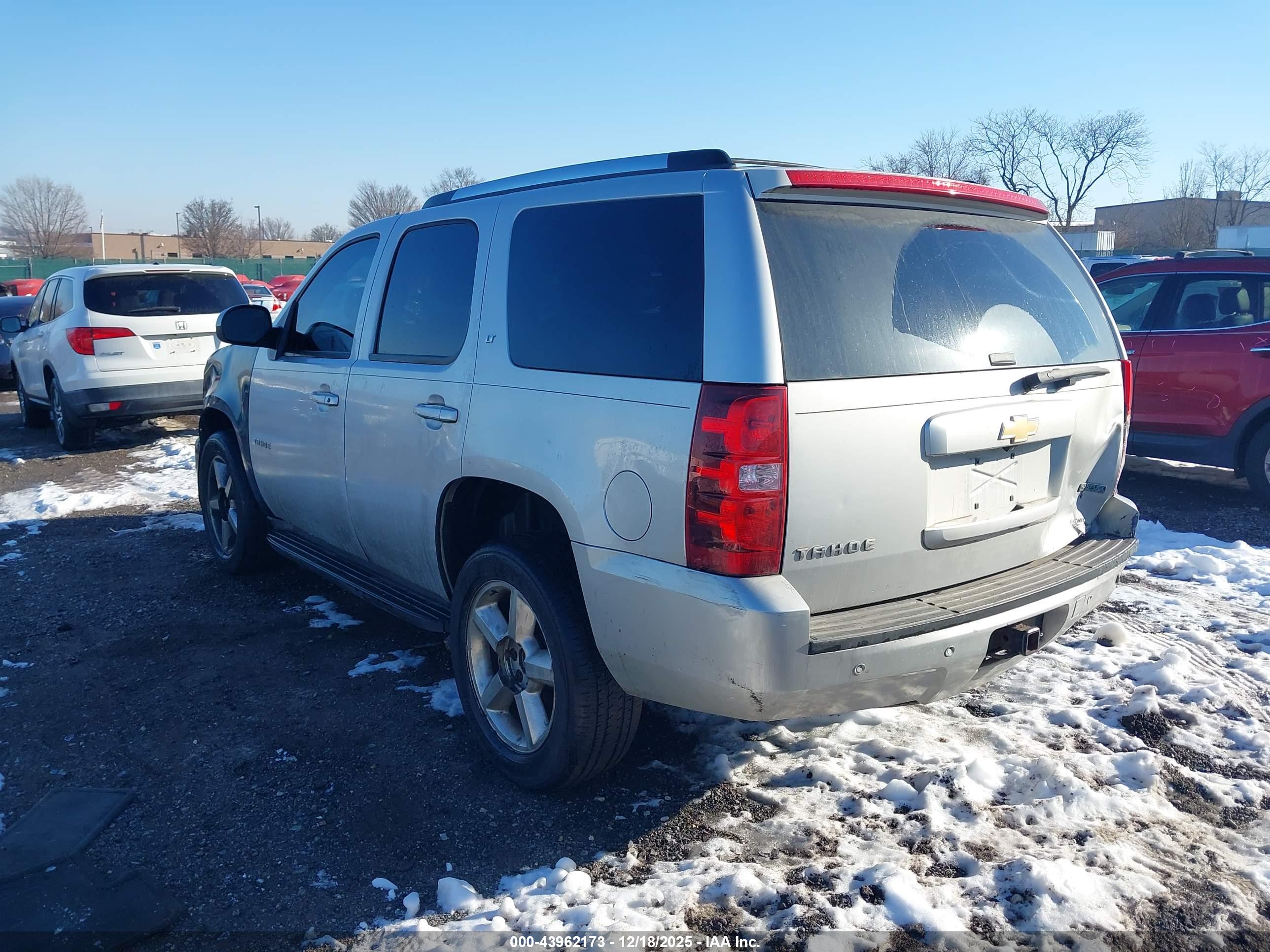 CHEVROLET TAHOE image 3