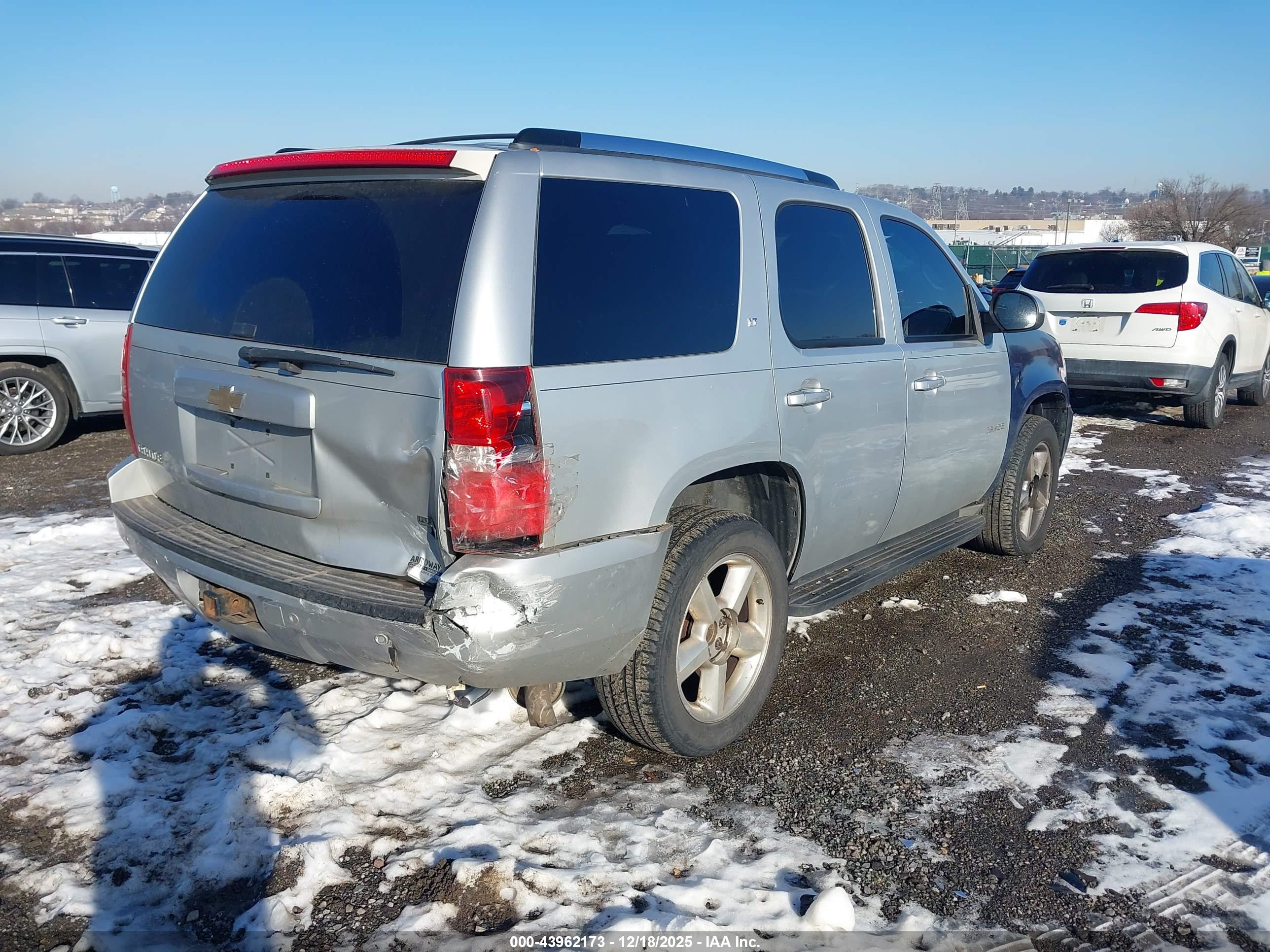 CHEVROLET TAHOE image 4