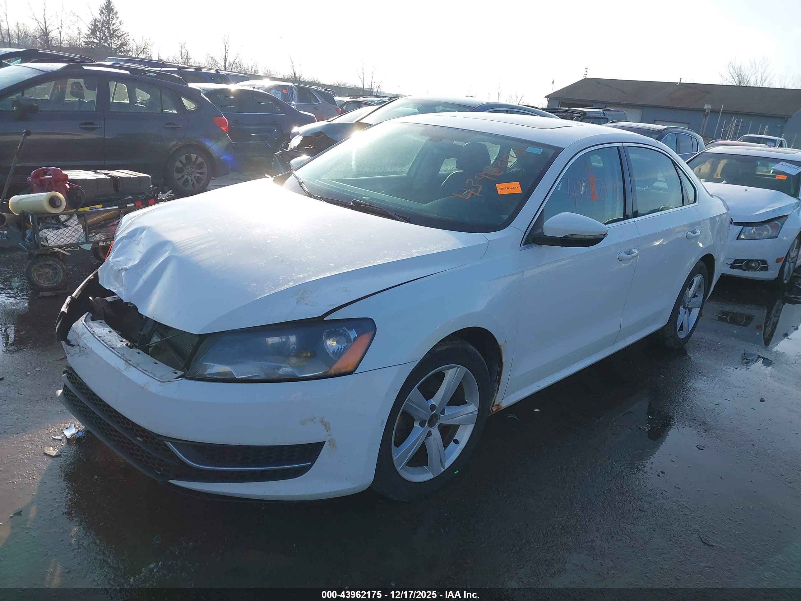 VOLKSWAGEN PASSAT image 2
