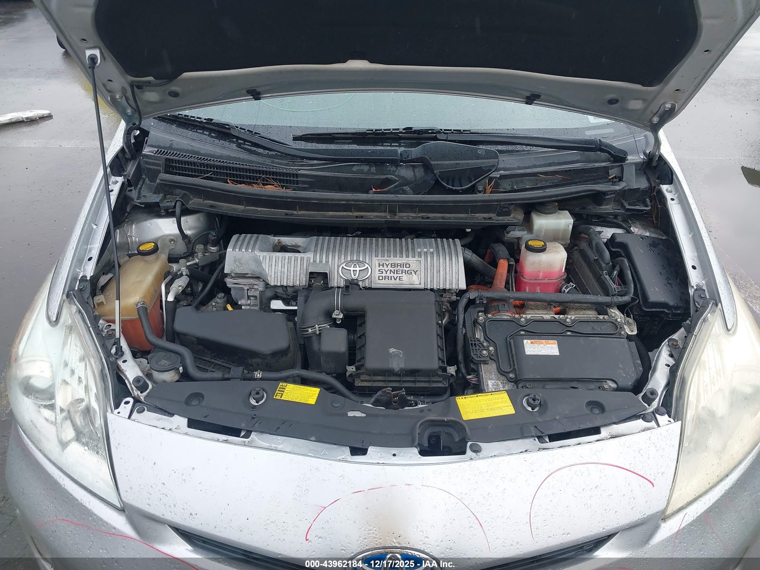 TOYOTA PRIUS image 10